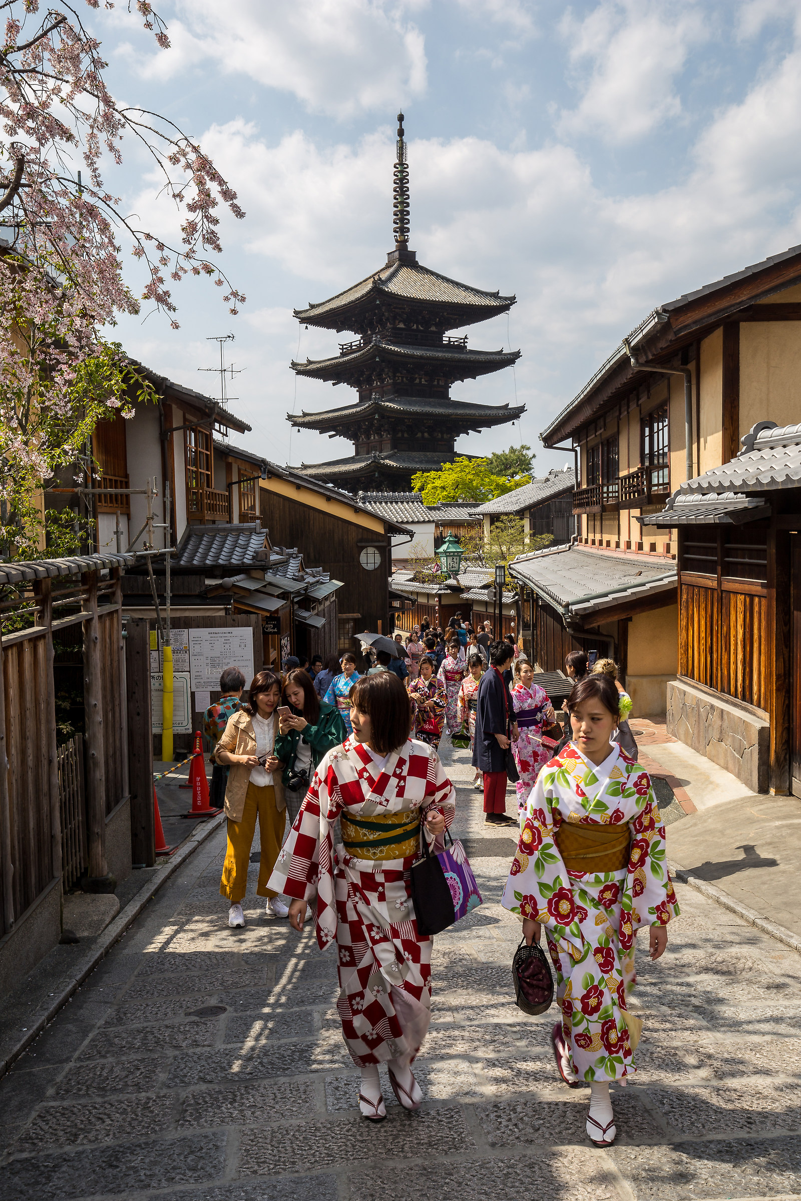 Pagoda Yasaka, tempio Hokan-ji