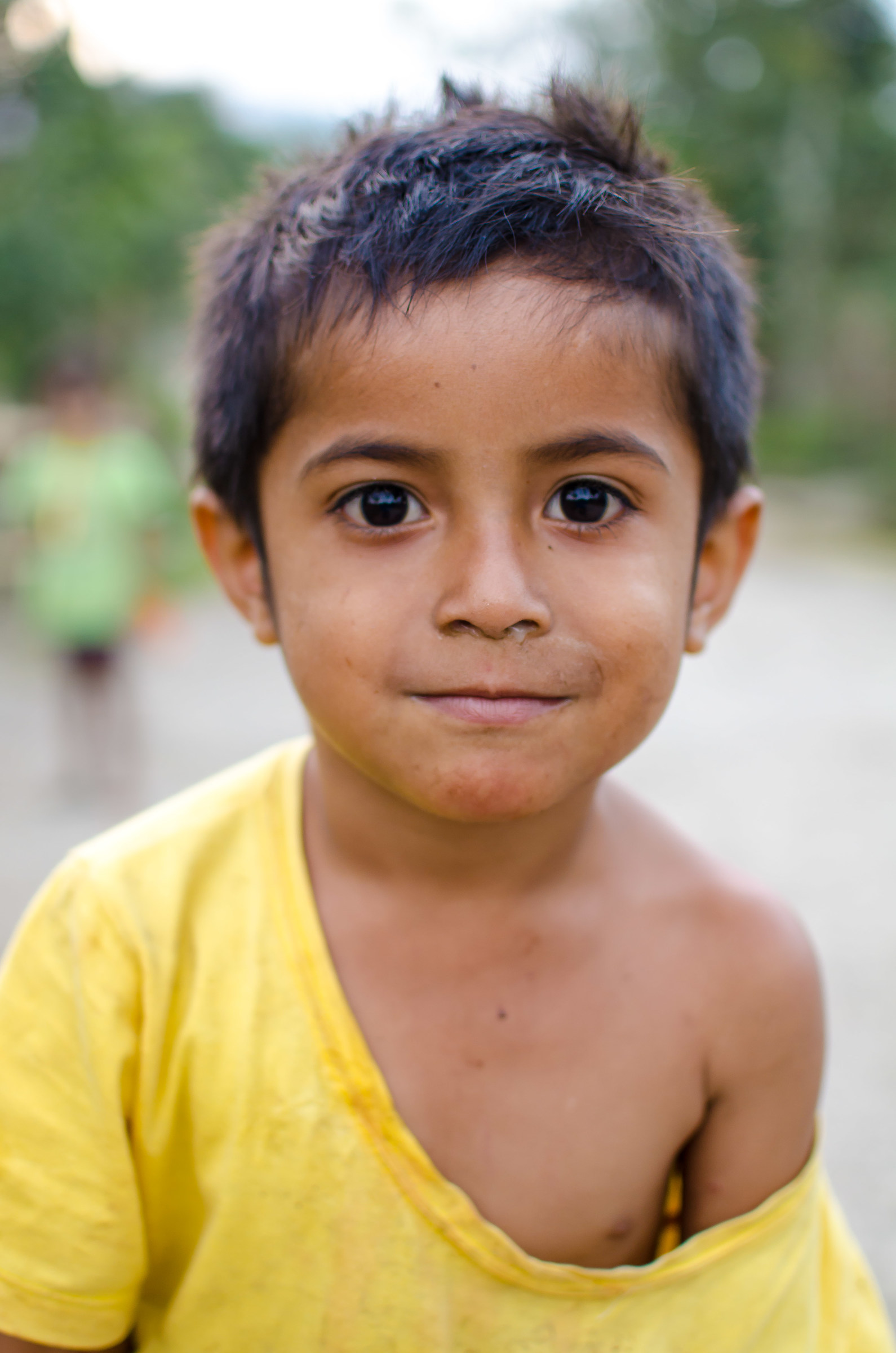 BlackeyesYellowtshirt