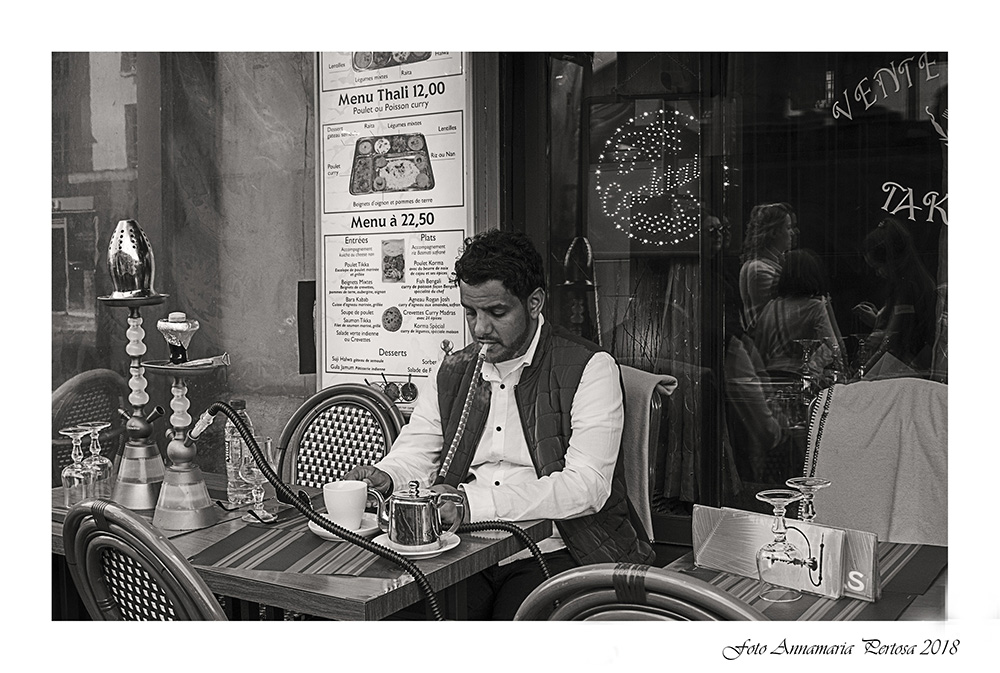 In Paris, smoke hookah