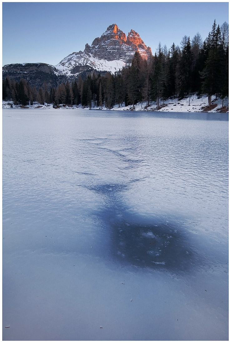 Alba...lago d'Antorno e ghiaccio...