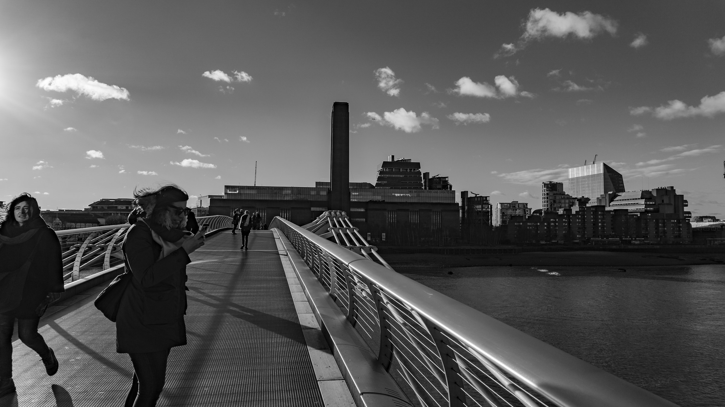Millennium Bridge B&W
