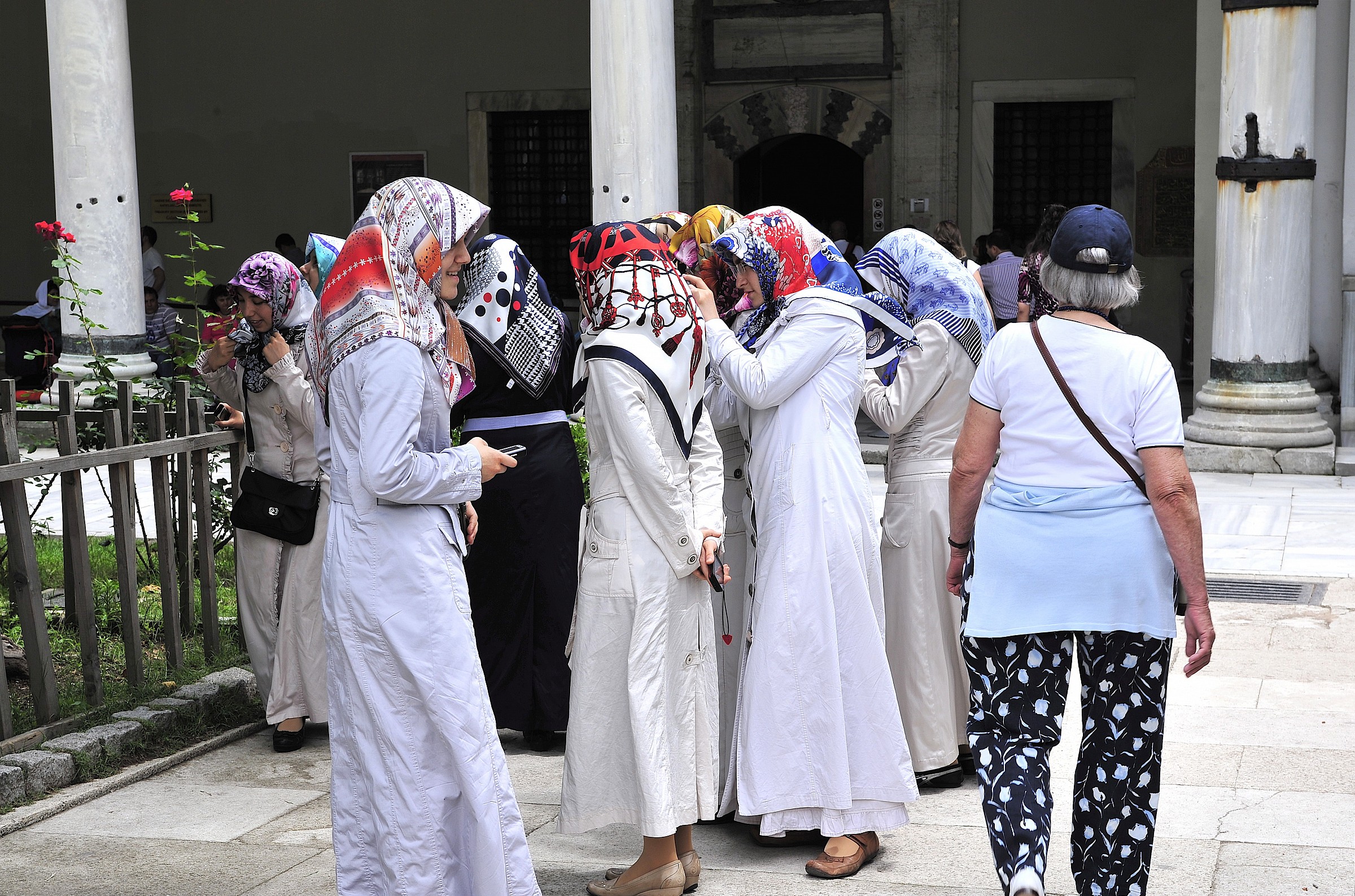 Studentesse in visita al palazzo Topkapi