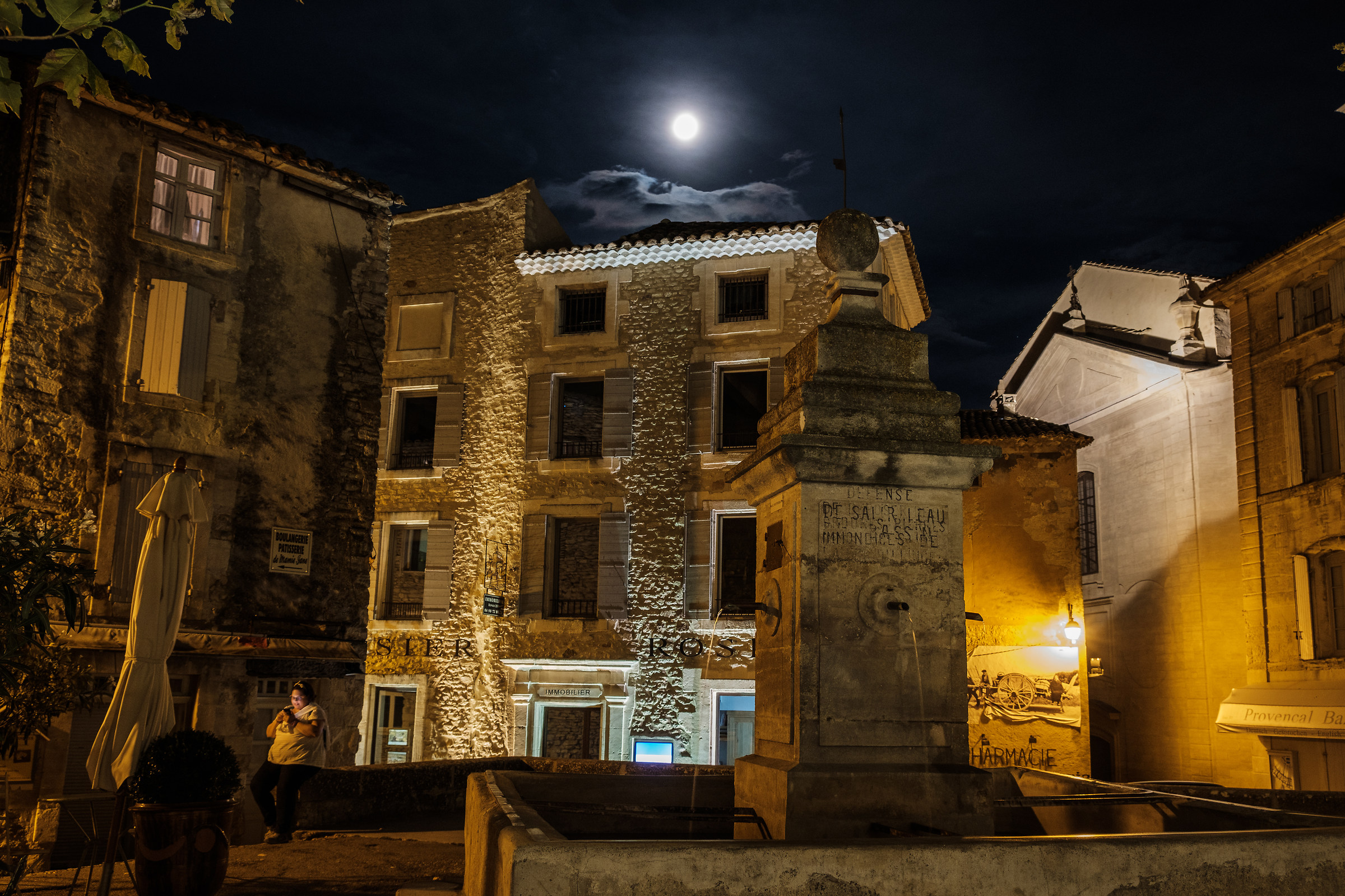 Gordes di notte