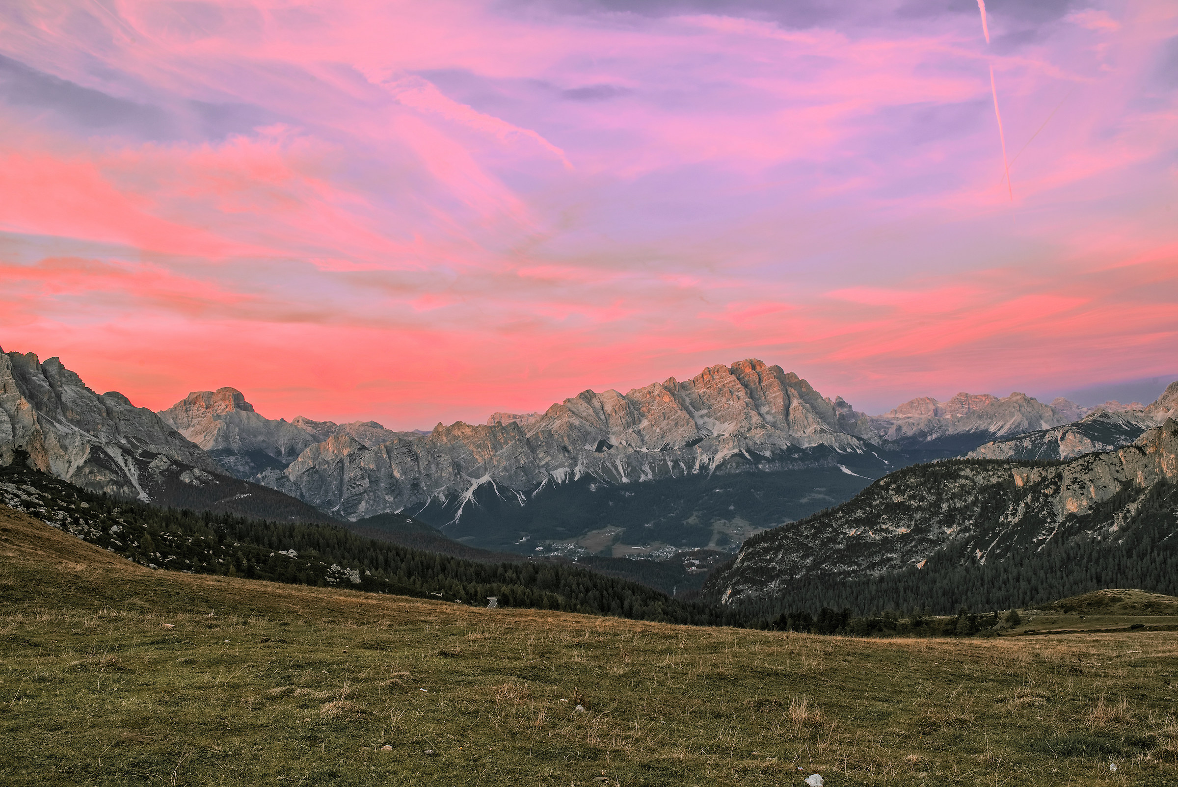 Luce a Est, Passo Giau