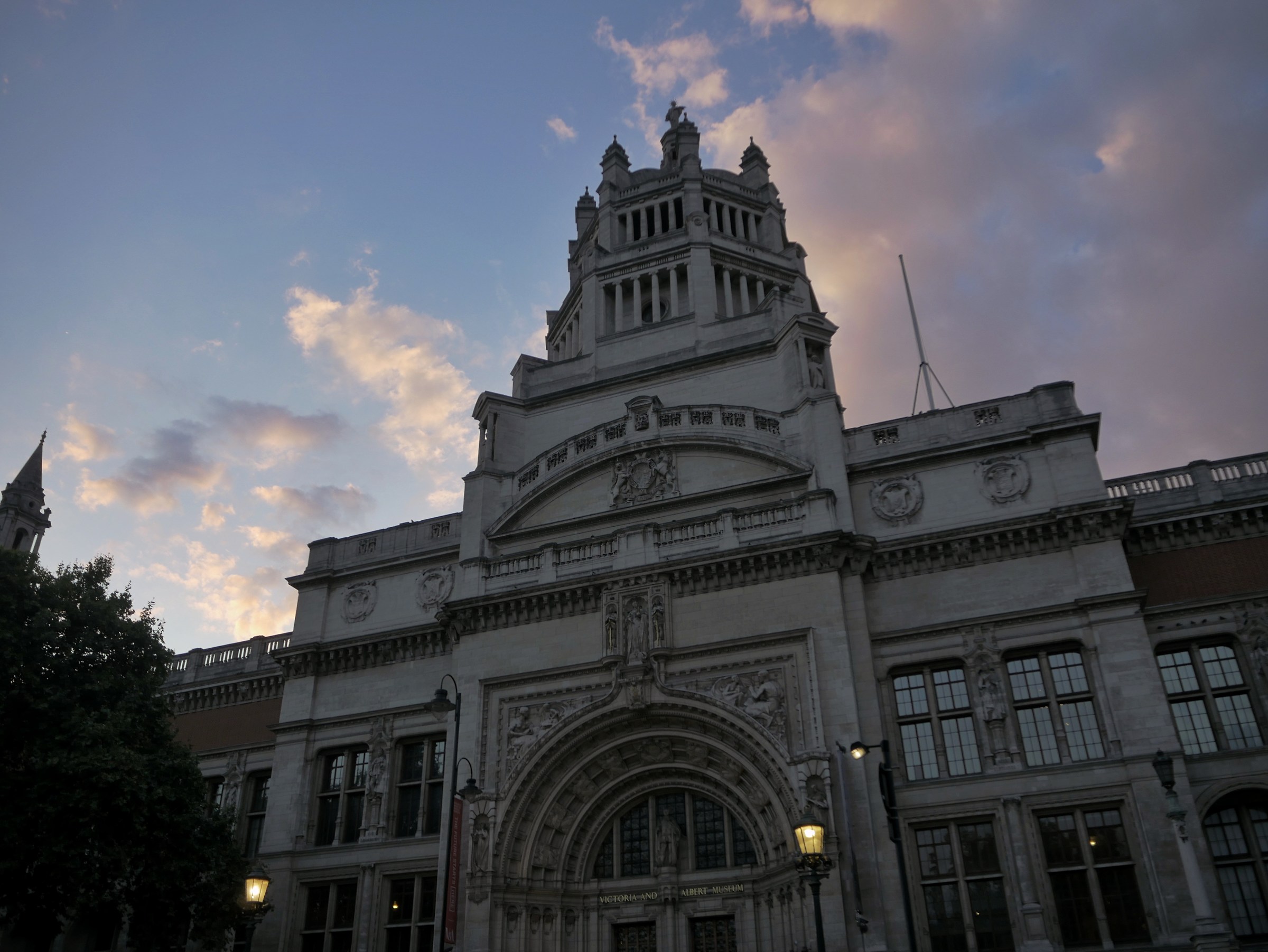Monumento al tramonto