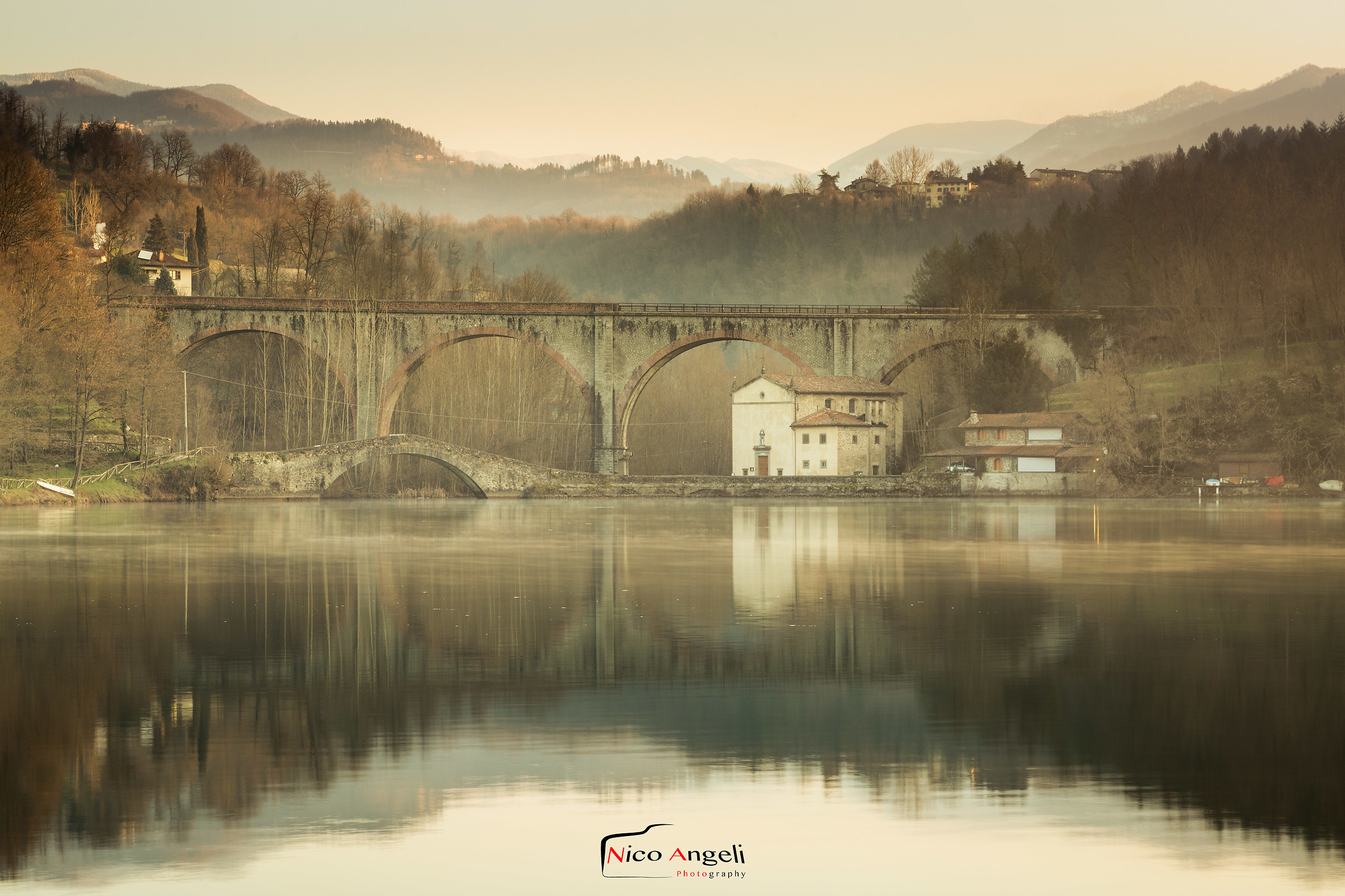 Quiet sunrise in Pontecosi