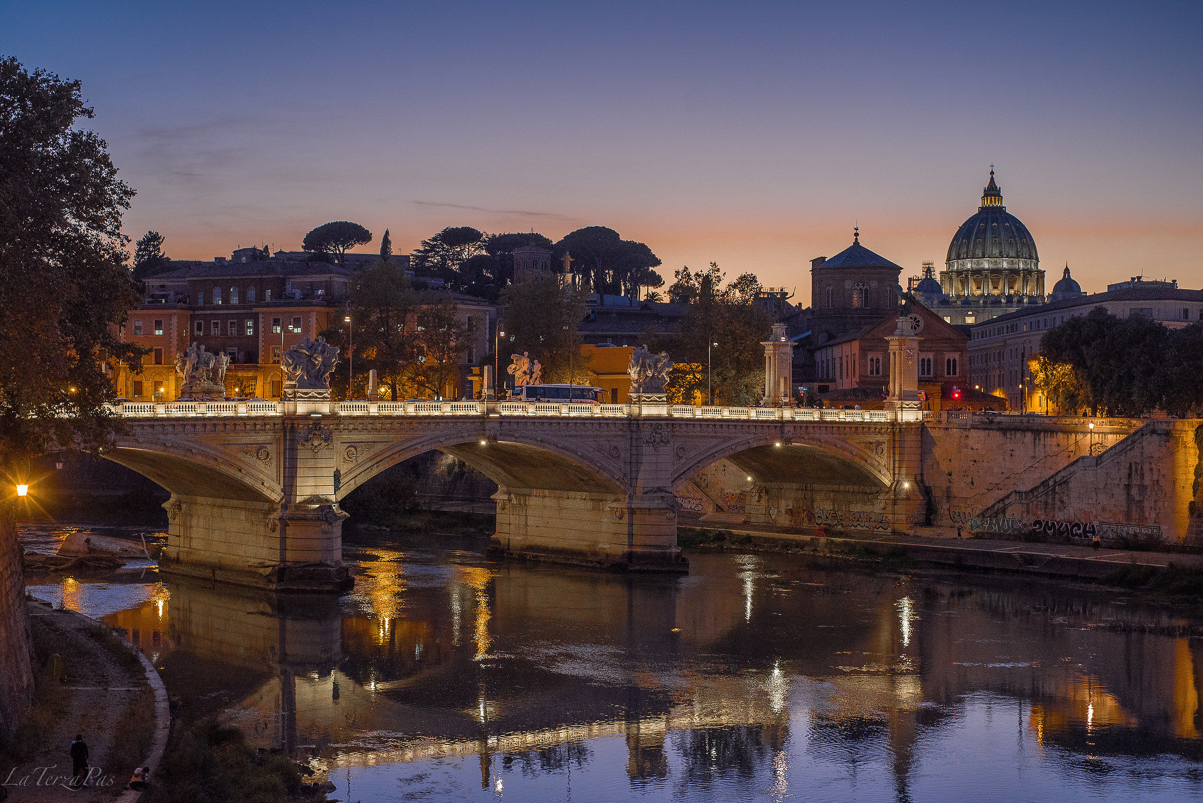 ... dal ponte di Castel Sant' Angelo