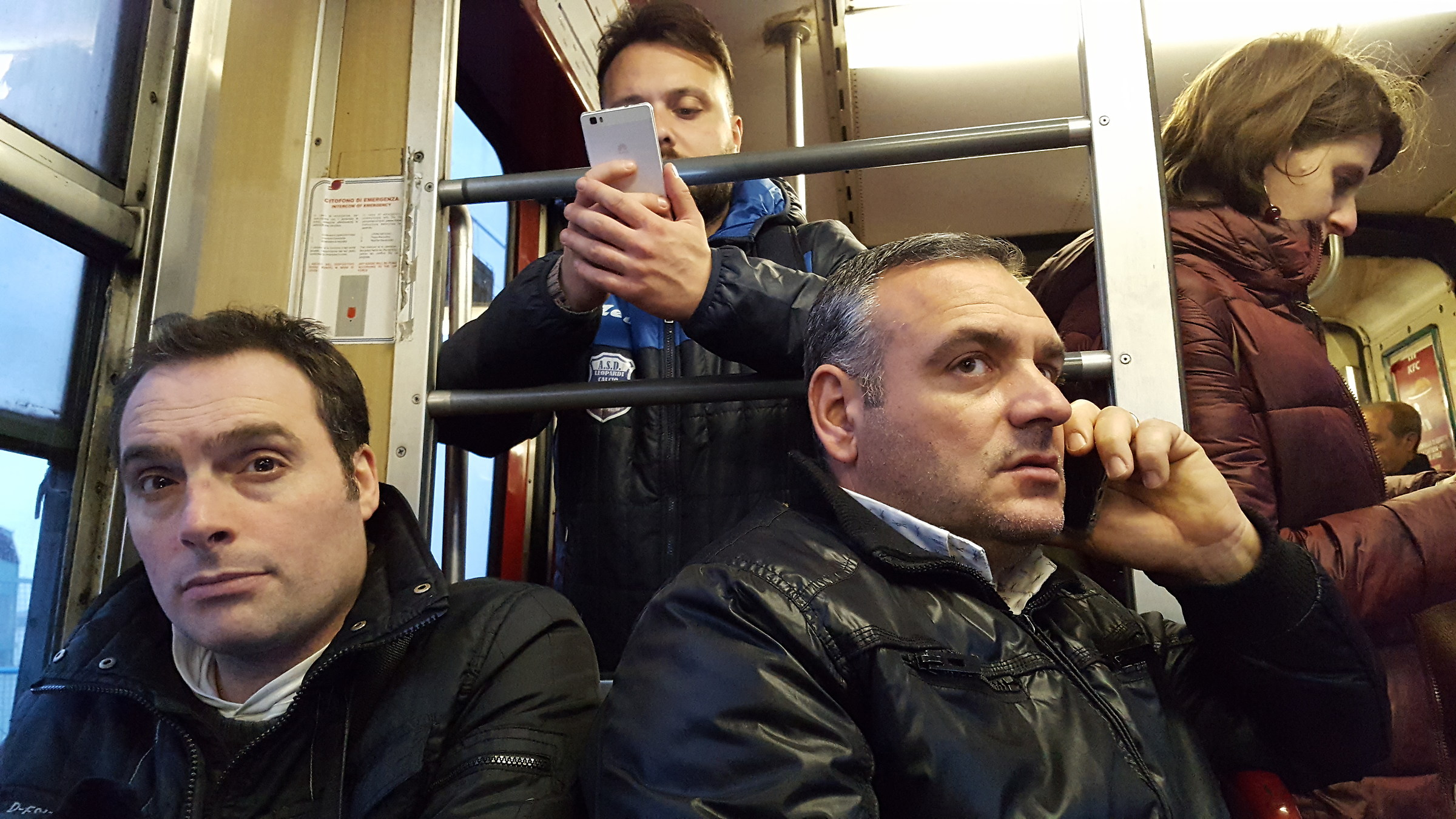 :D Smartphone Invasion