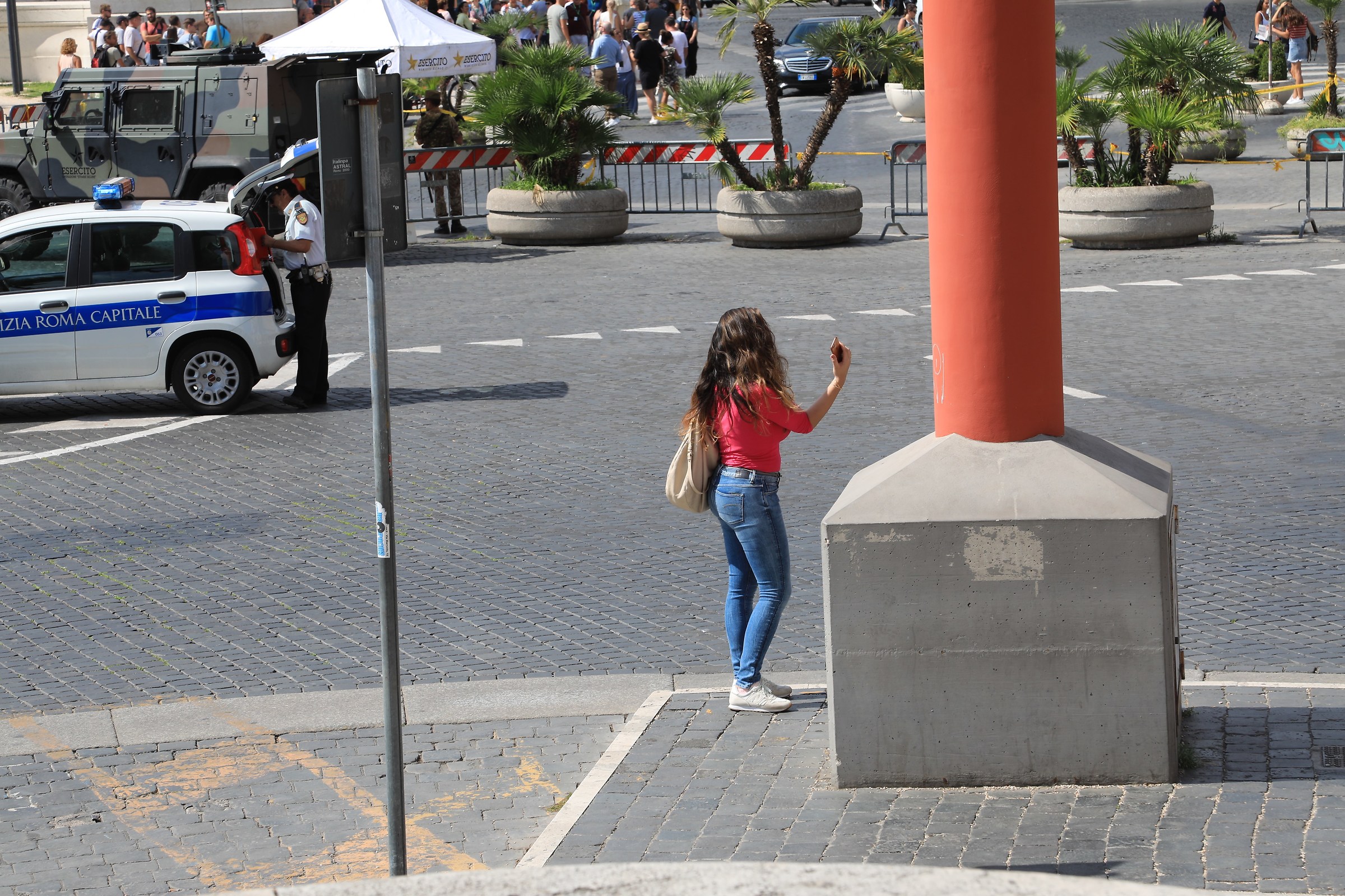 Rome Piazza Venezia, Tourist