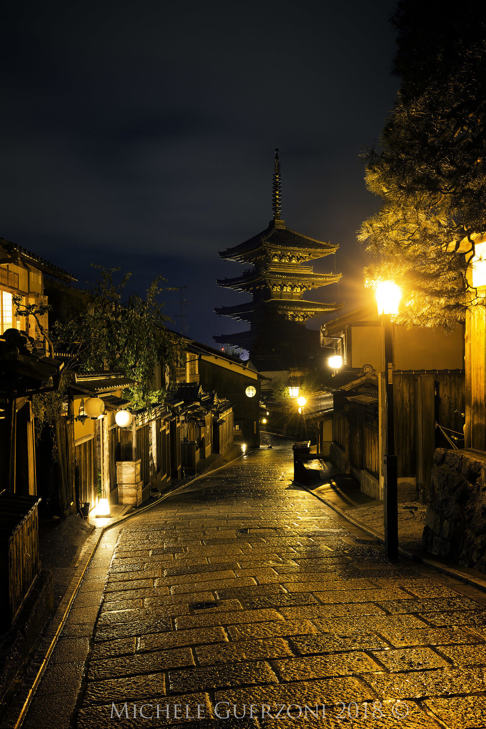 Gion at night