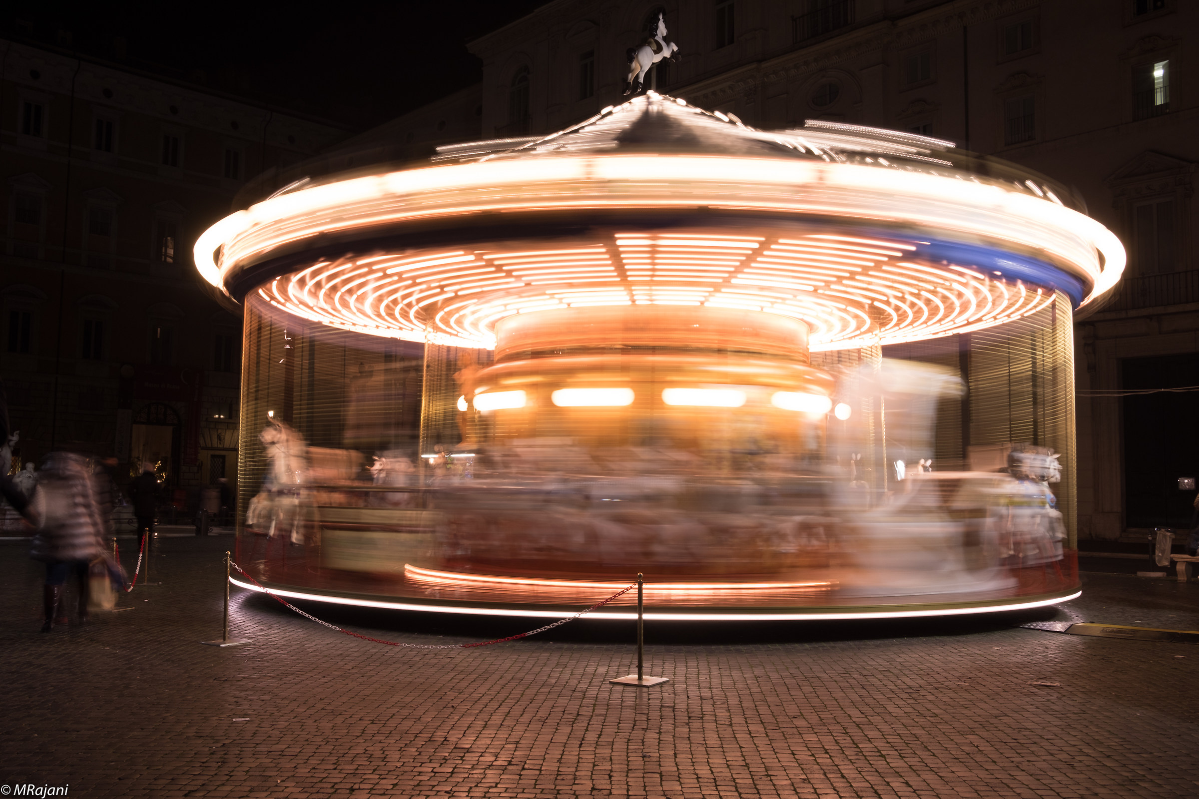 Roma: giostra a piazza Navona