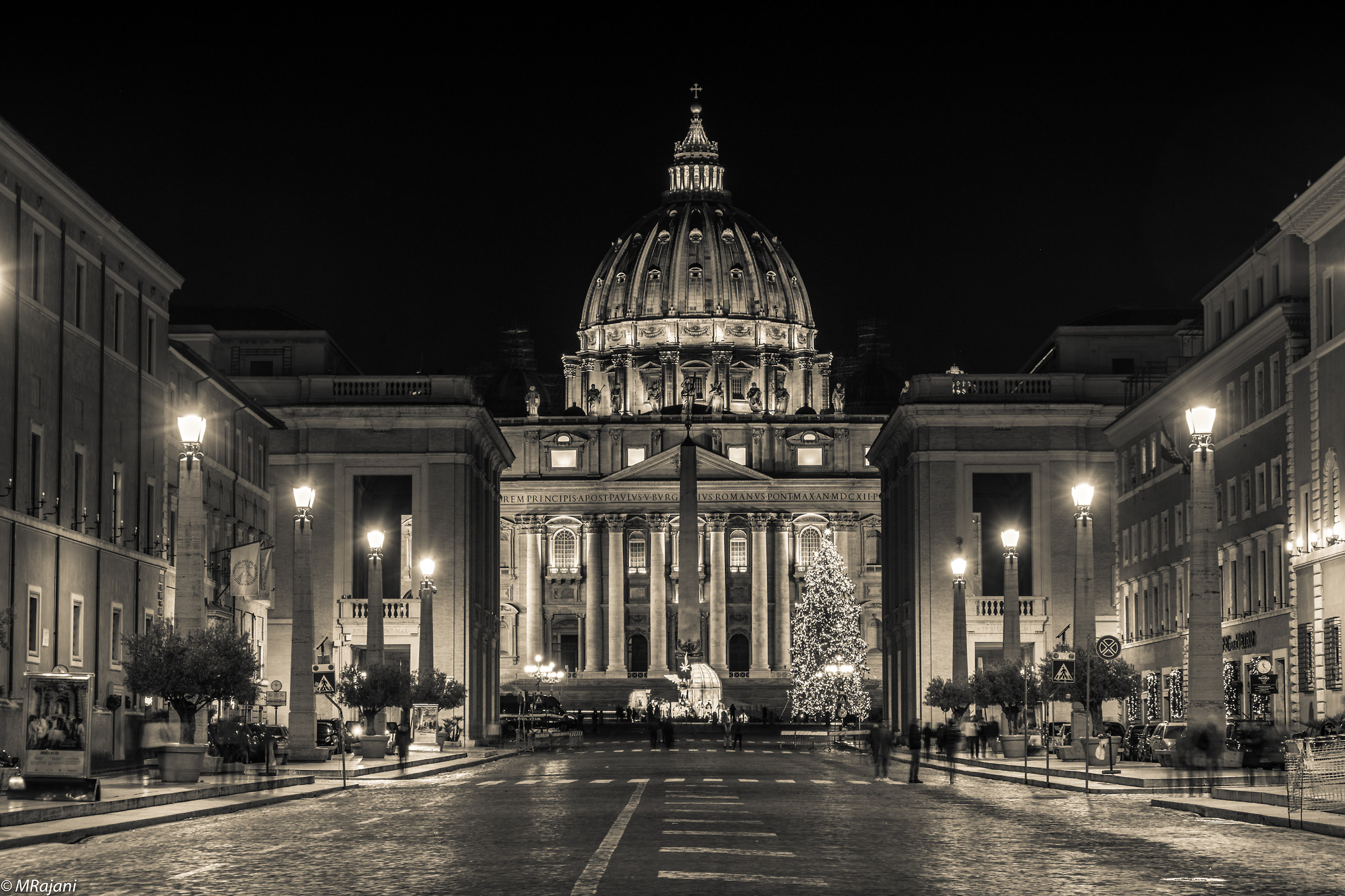 Roma: San Pietro bianco e nero