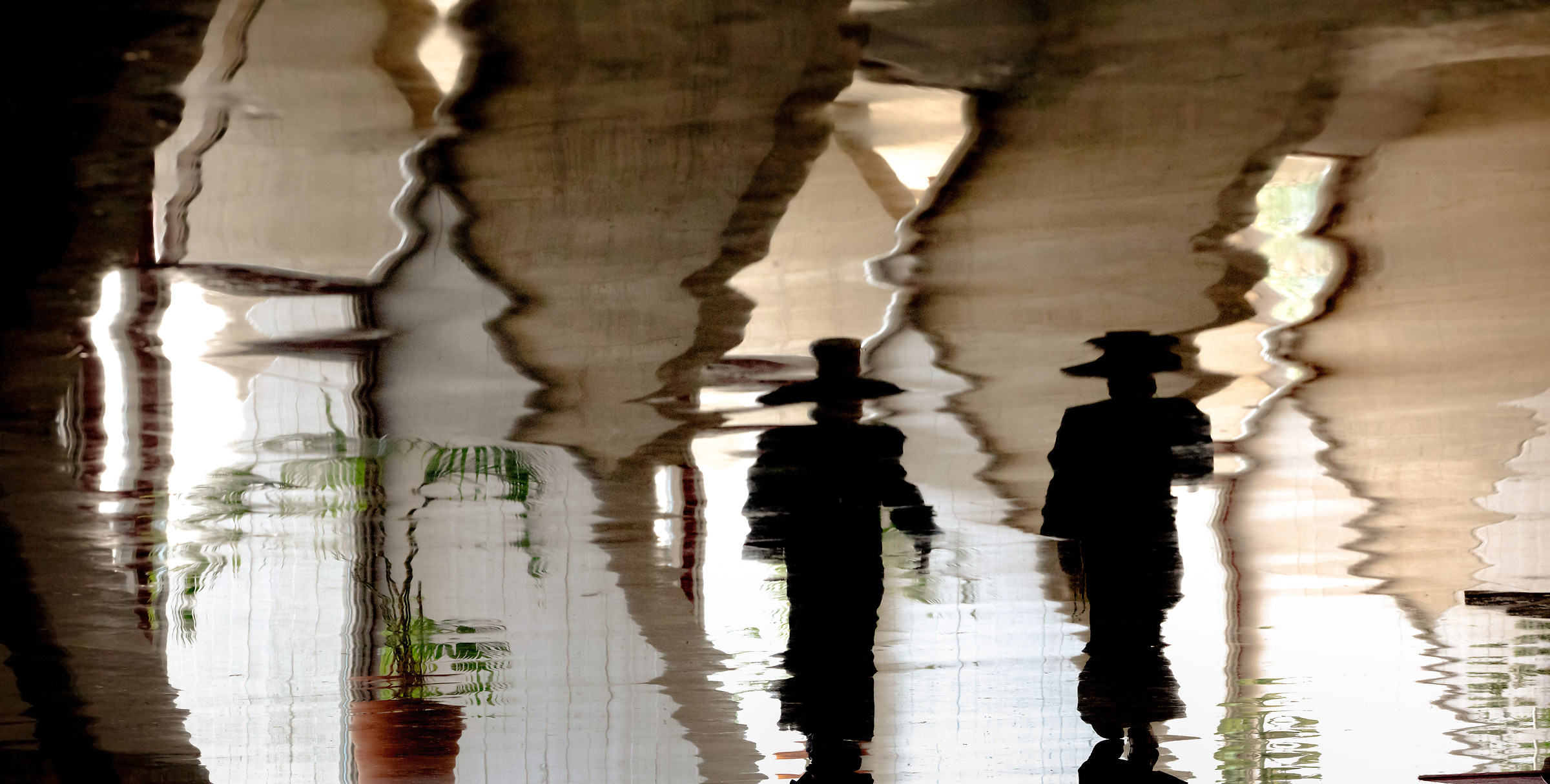 Walking priests, Santuario di Montegrisa, 2018.