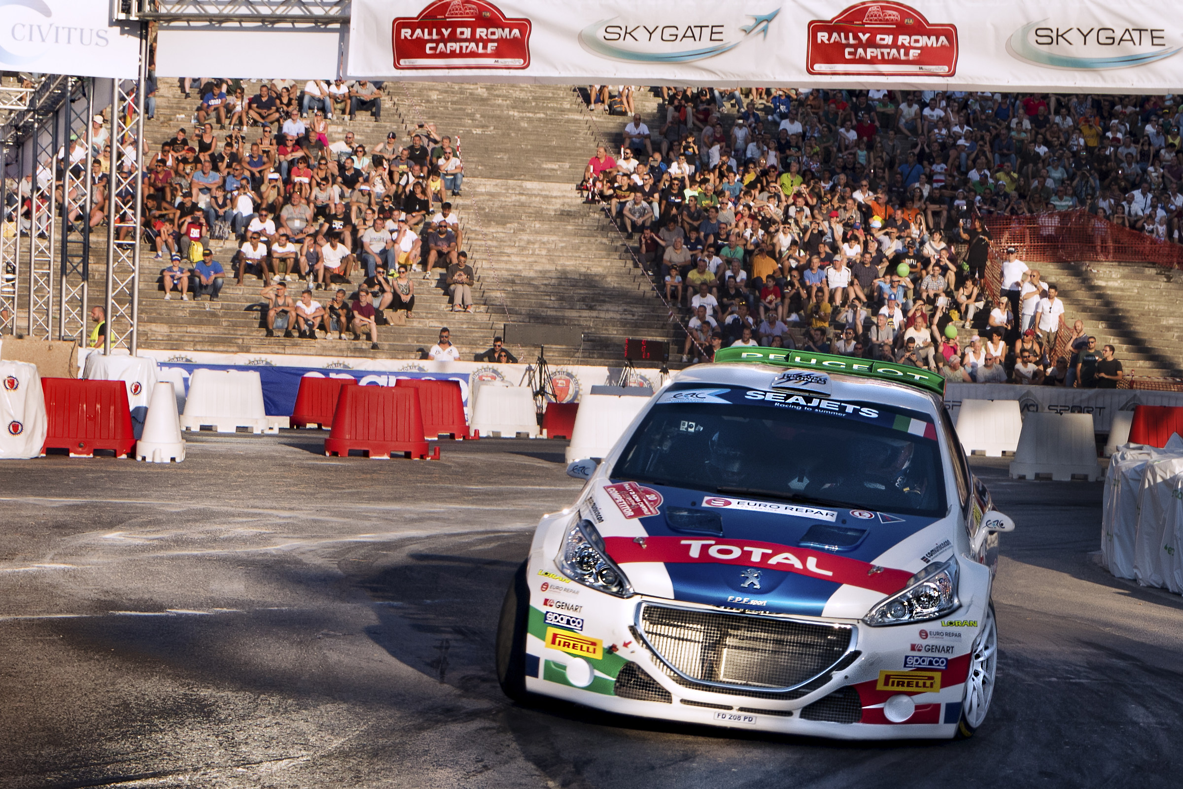 f.p.f. sport srl andreucci andreussi  peugeot 208 t16