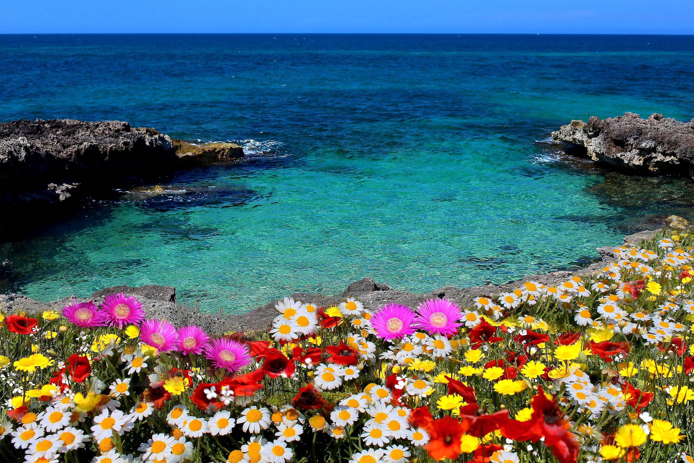 The colors of the sea