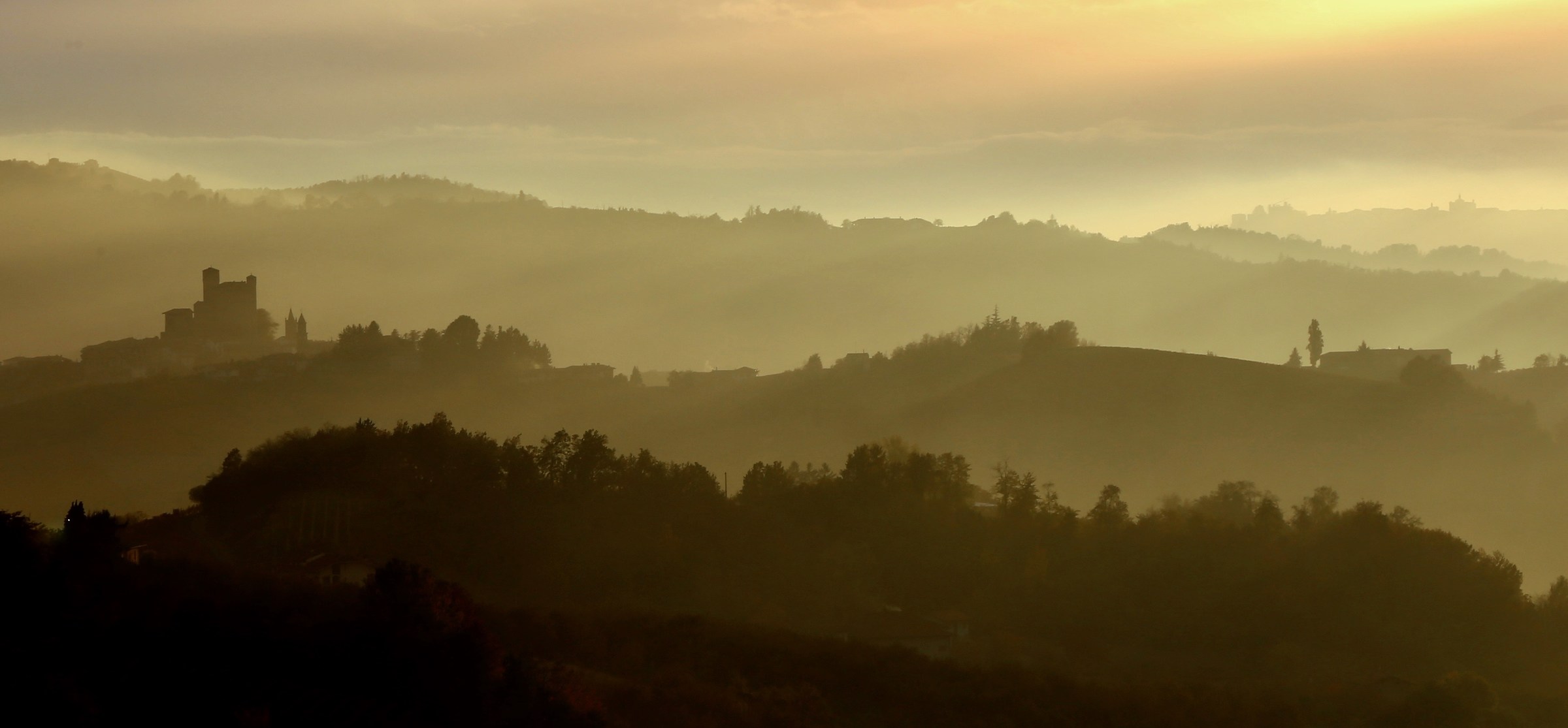 Serralunga, alle 5 di una sera d'ottobre