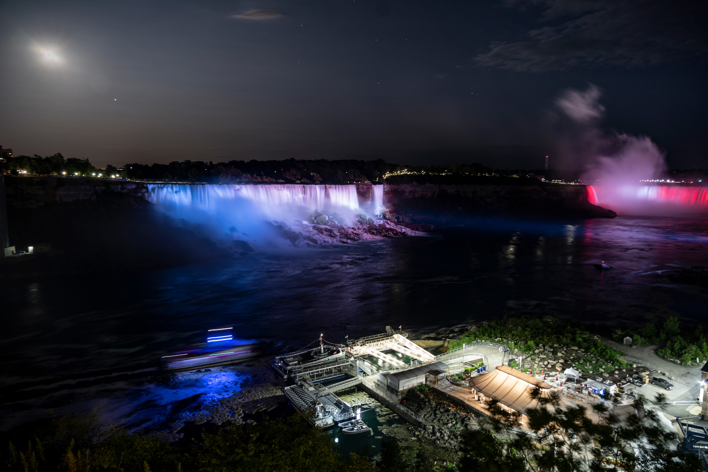 Niagara by Night