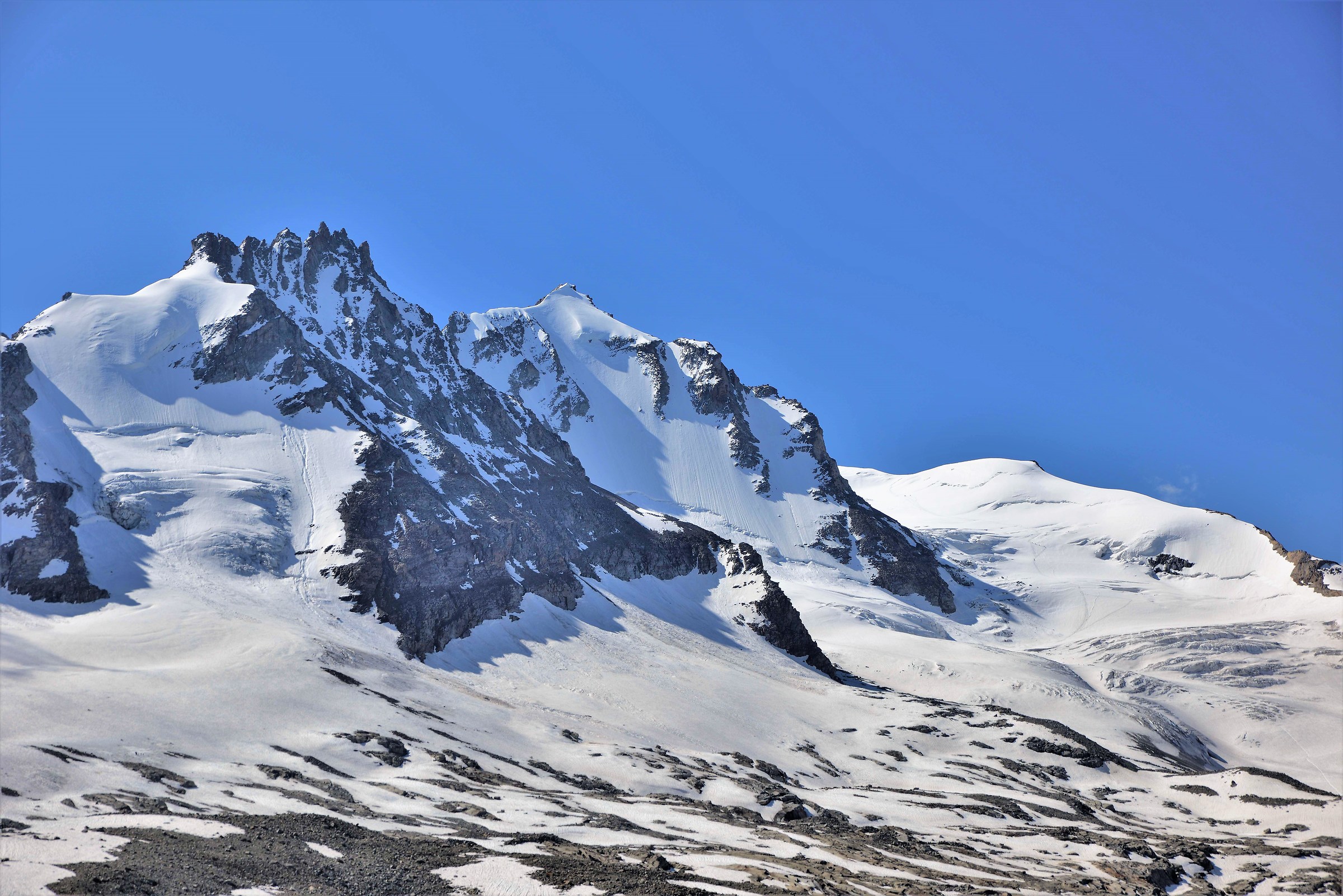 Great and small Paradise