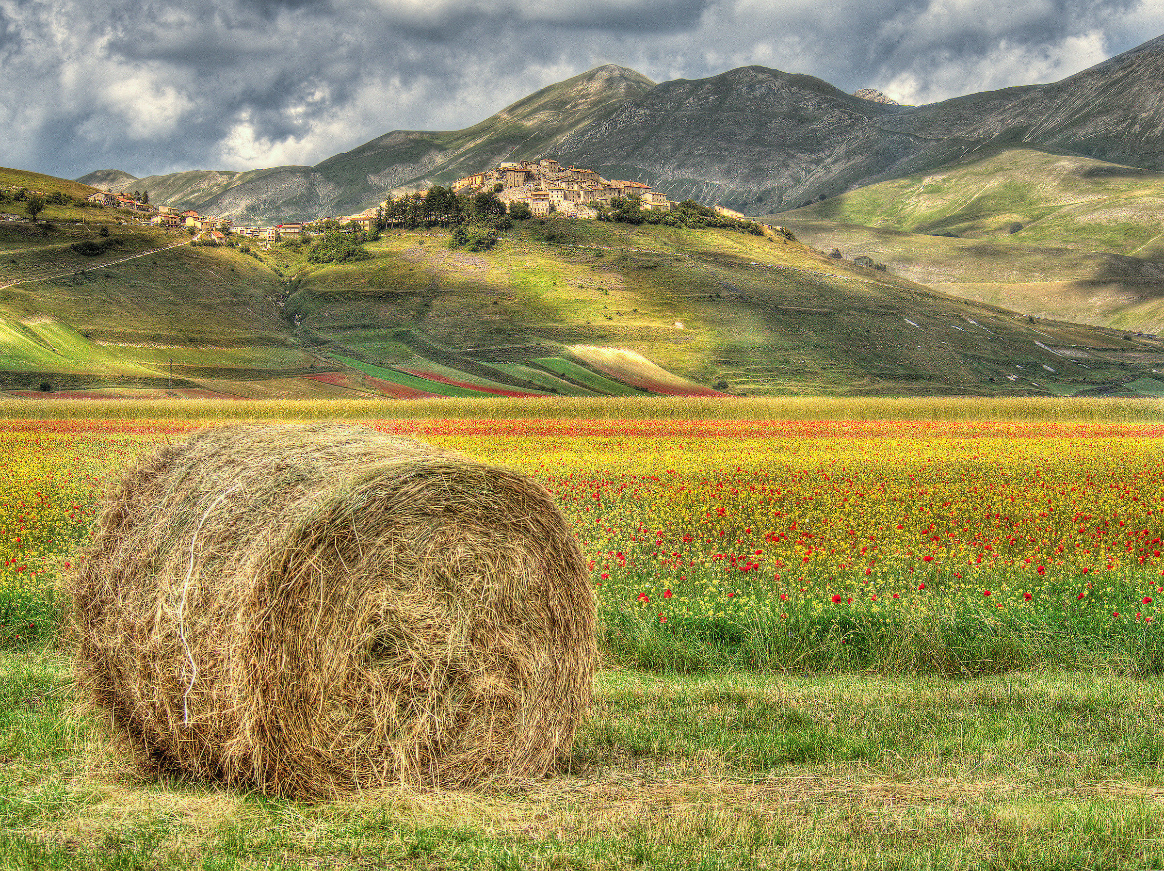Castelluccio Olympus e-M5 MK2