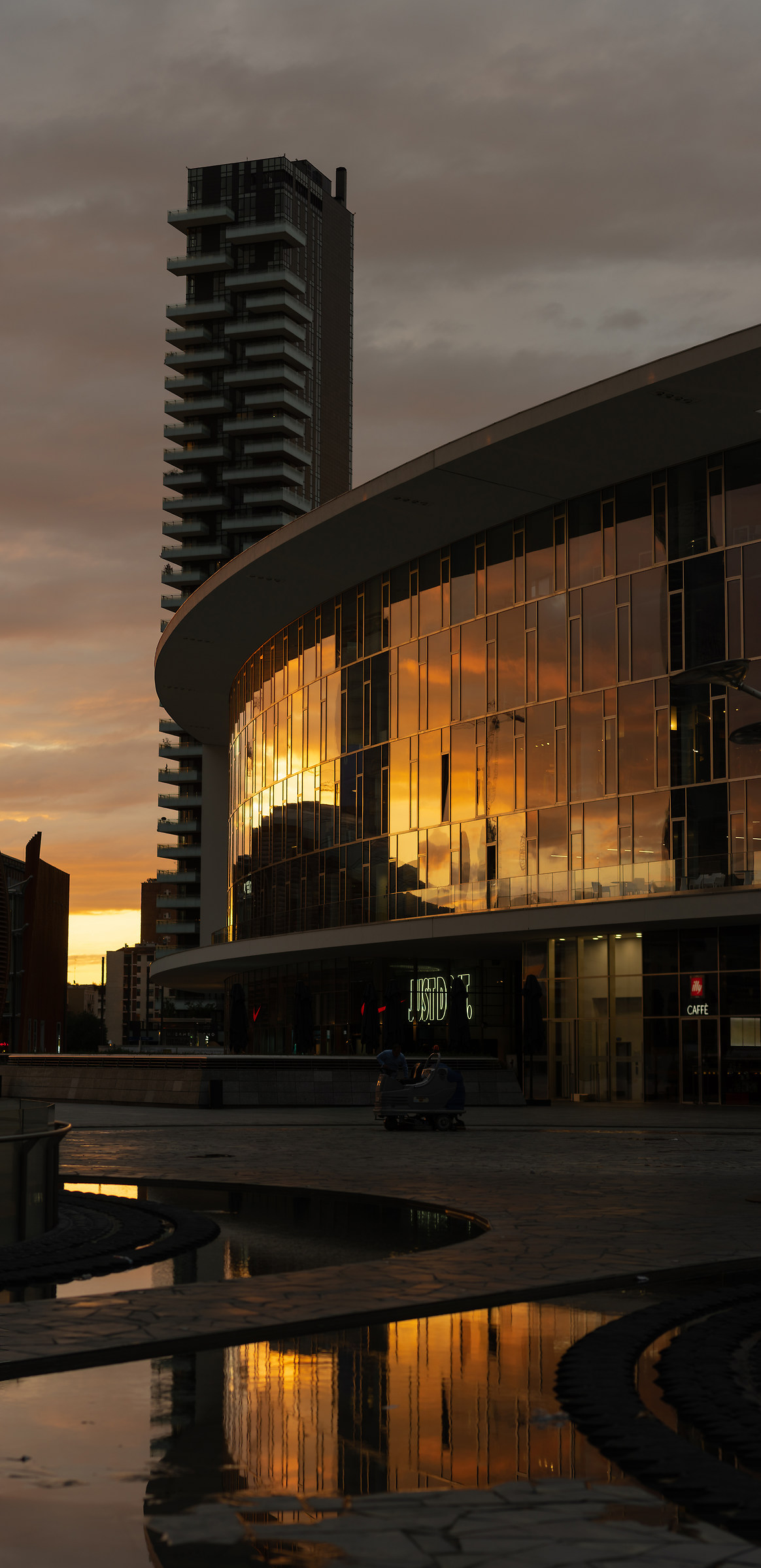 Alba sulla nuova Milano