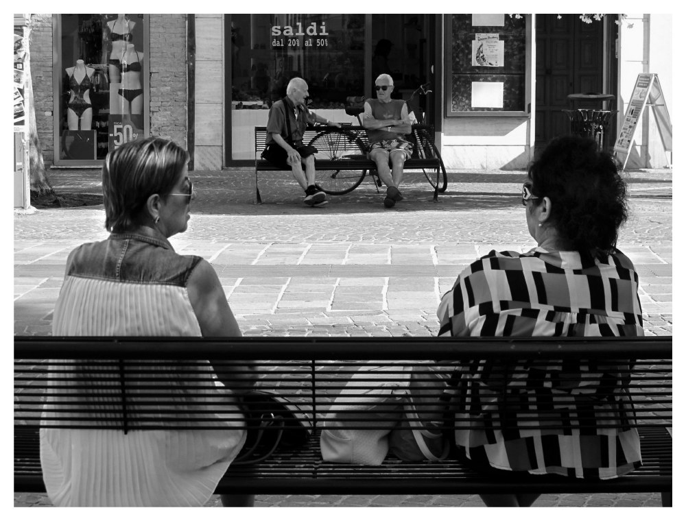 Donne e uomini ... saldi nelle loro posizioni