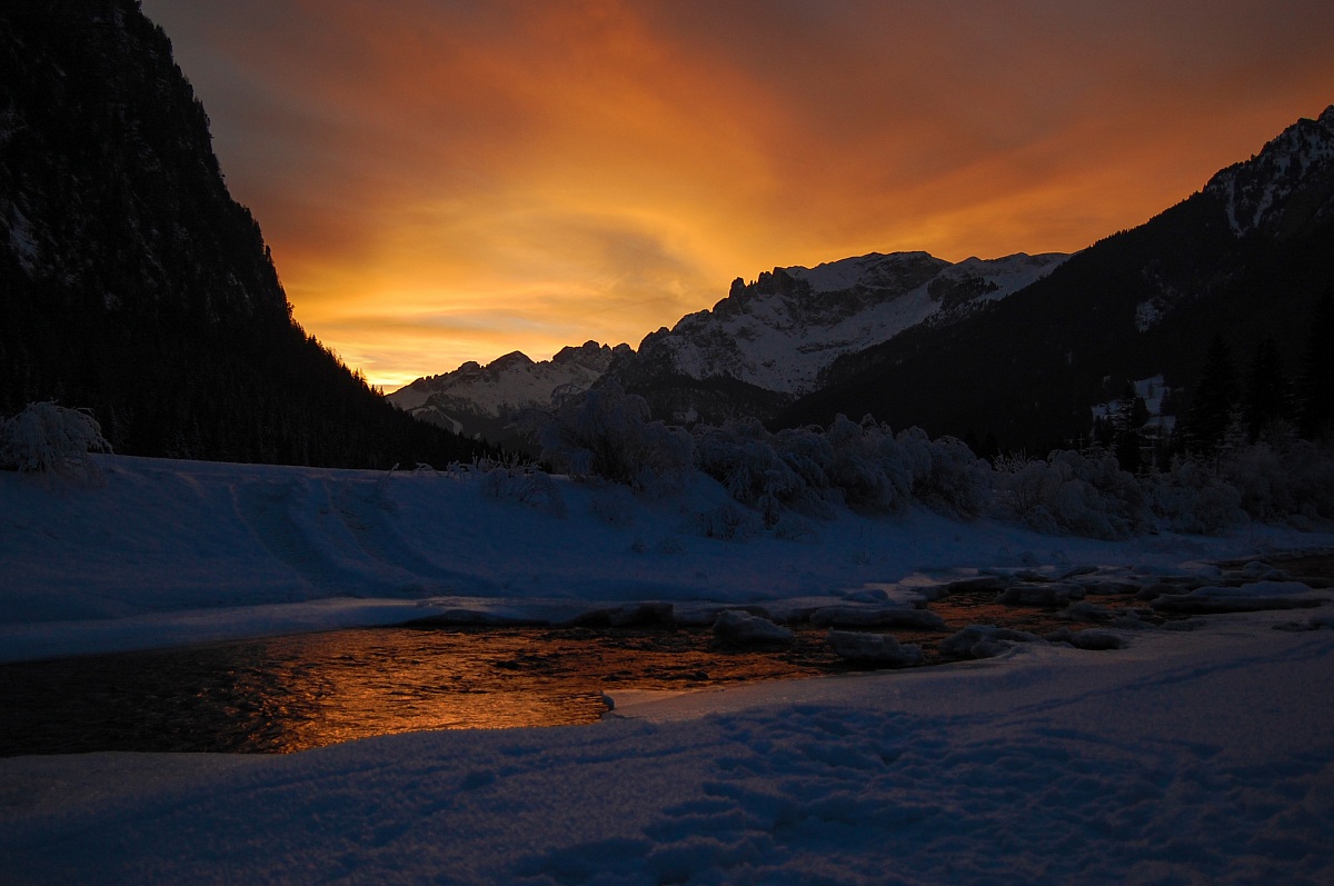 Red sky at night ...