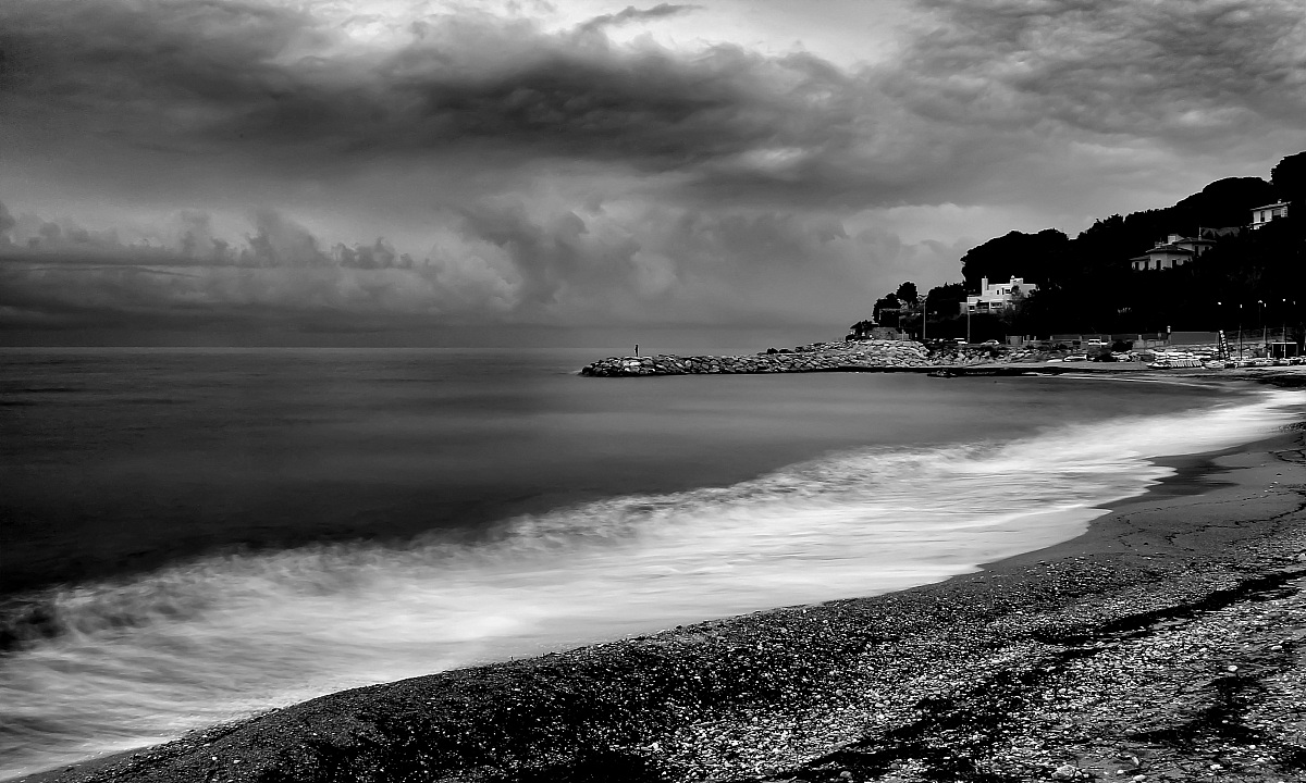 tempest in rrivo B/N