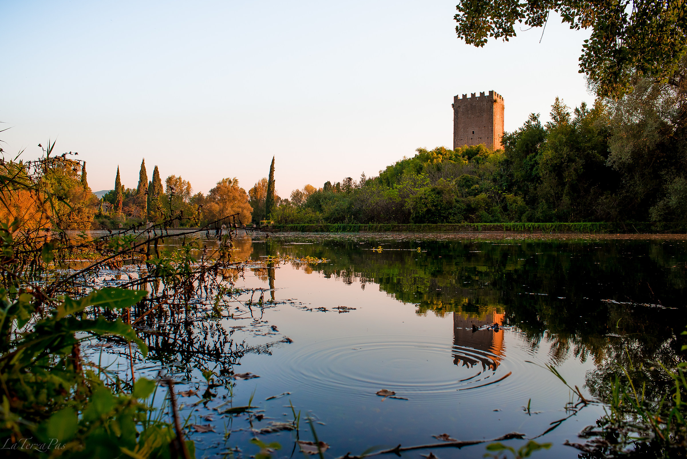 I giardini di Ninfa al tramonto