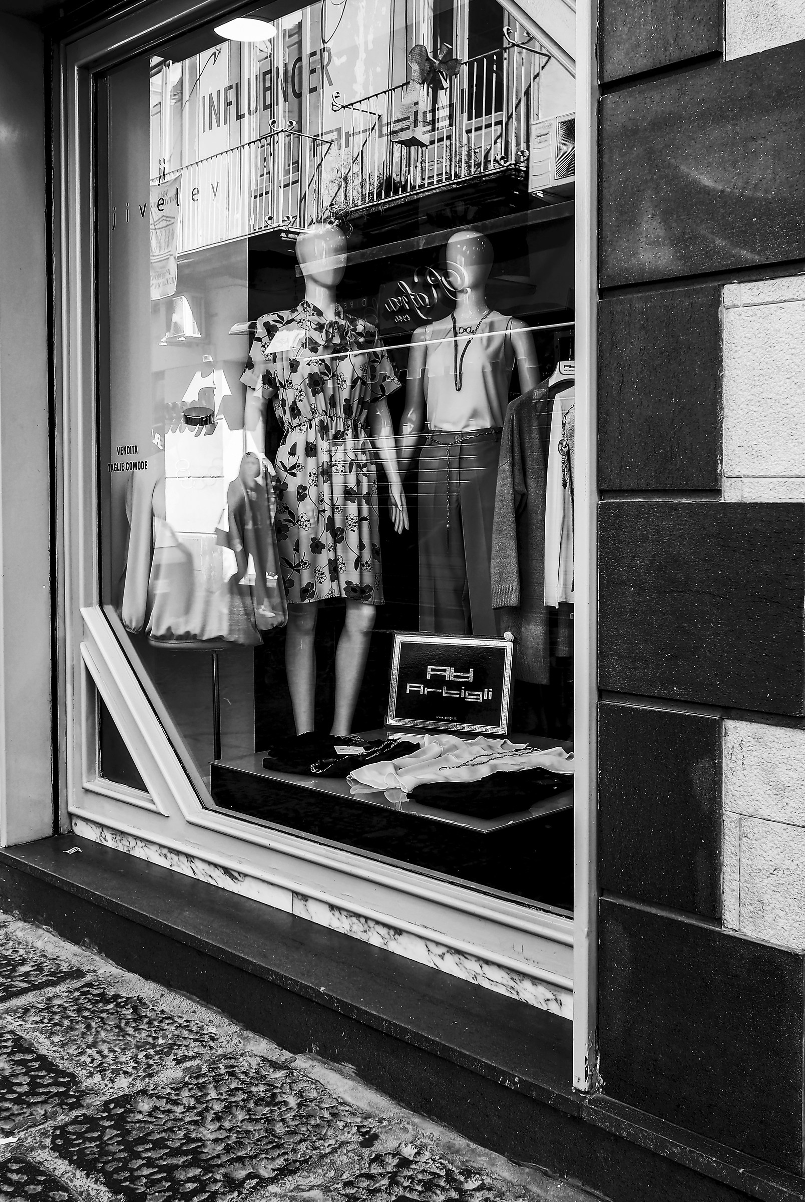 Reflections and Geometries