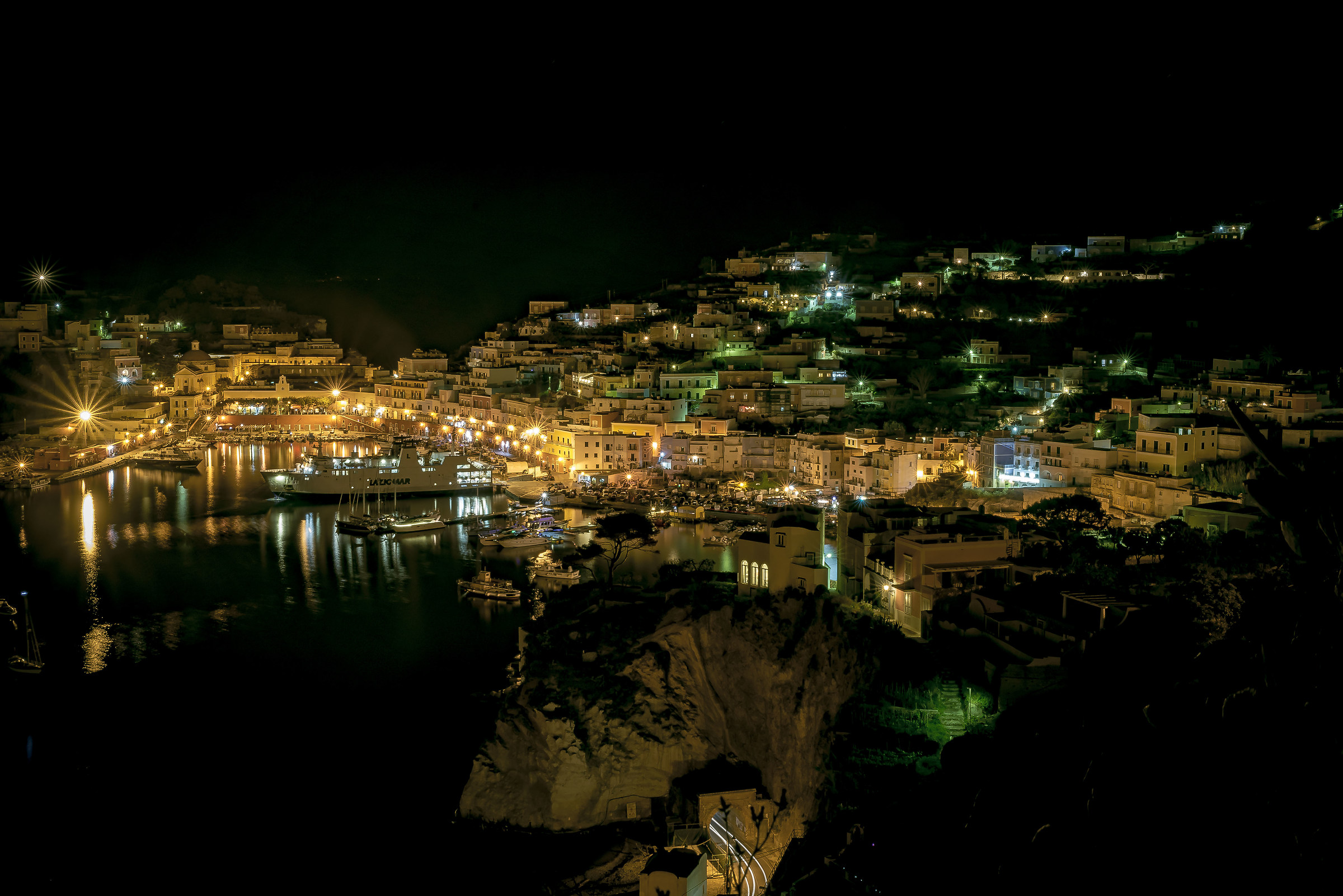 Ponza by night