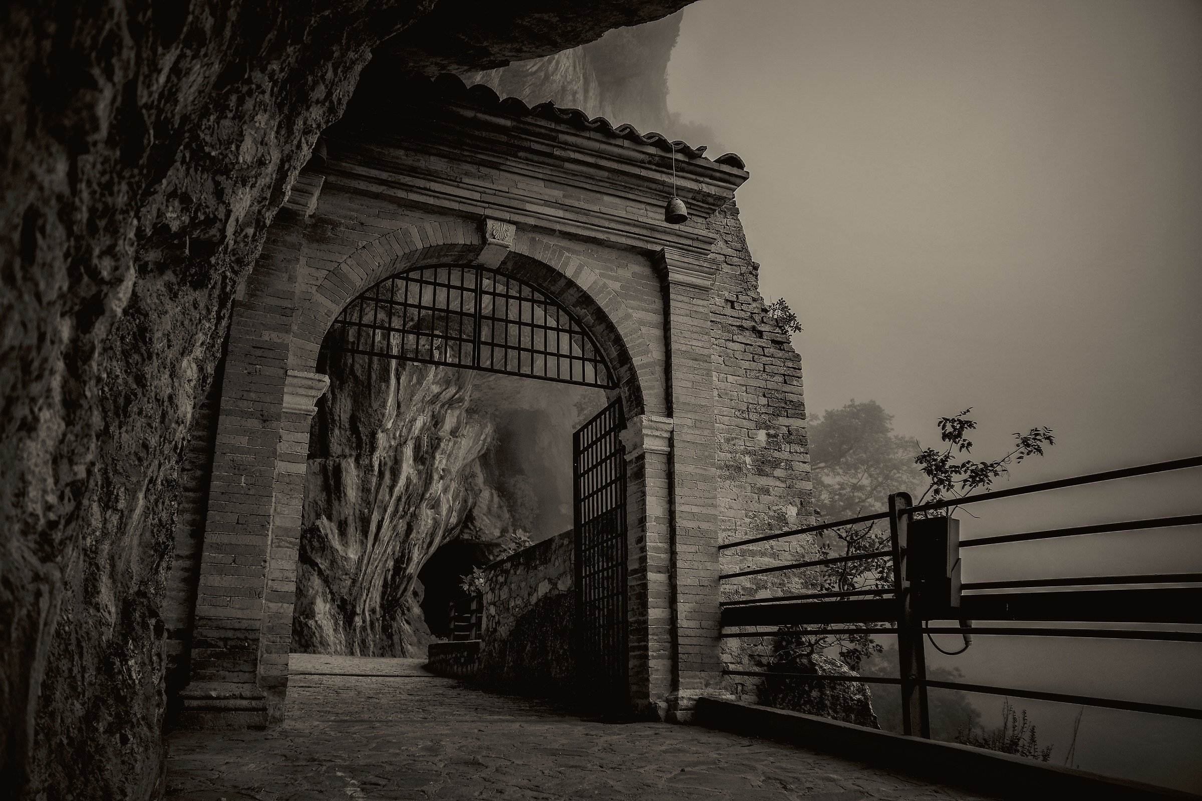 eremo di santa maria infra saxa