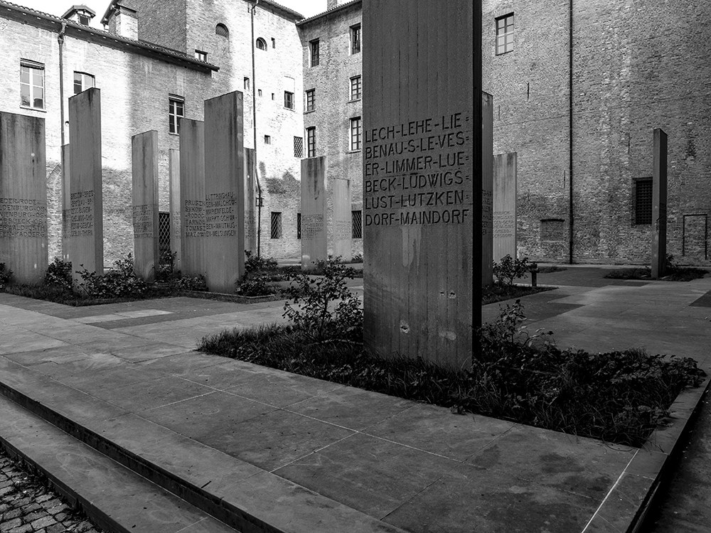 Steli del Museo al Deportato