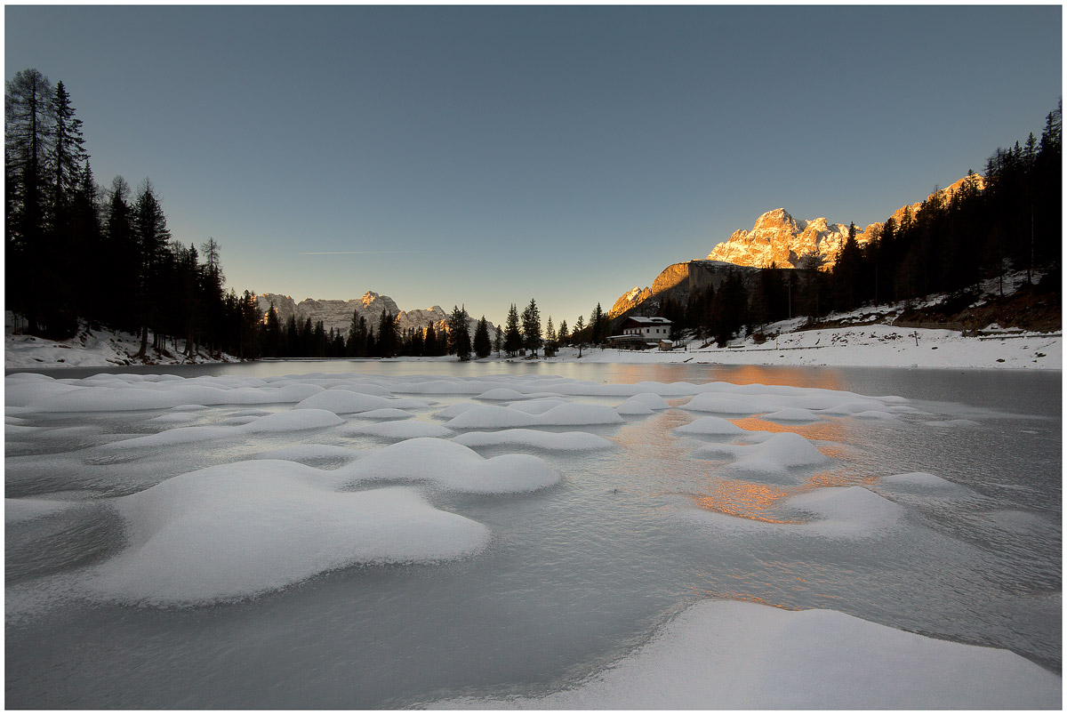 Onde di ghiaccio al Lago d'Antorno