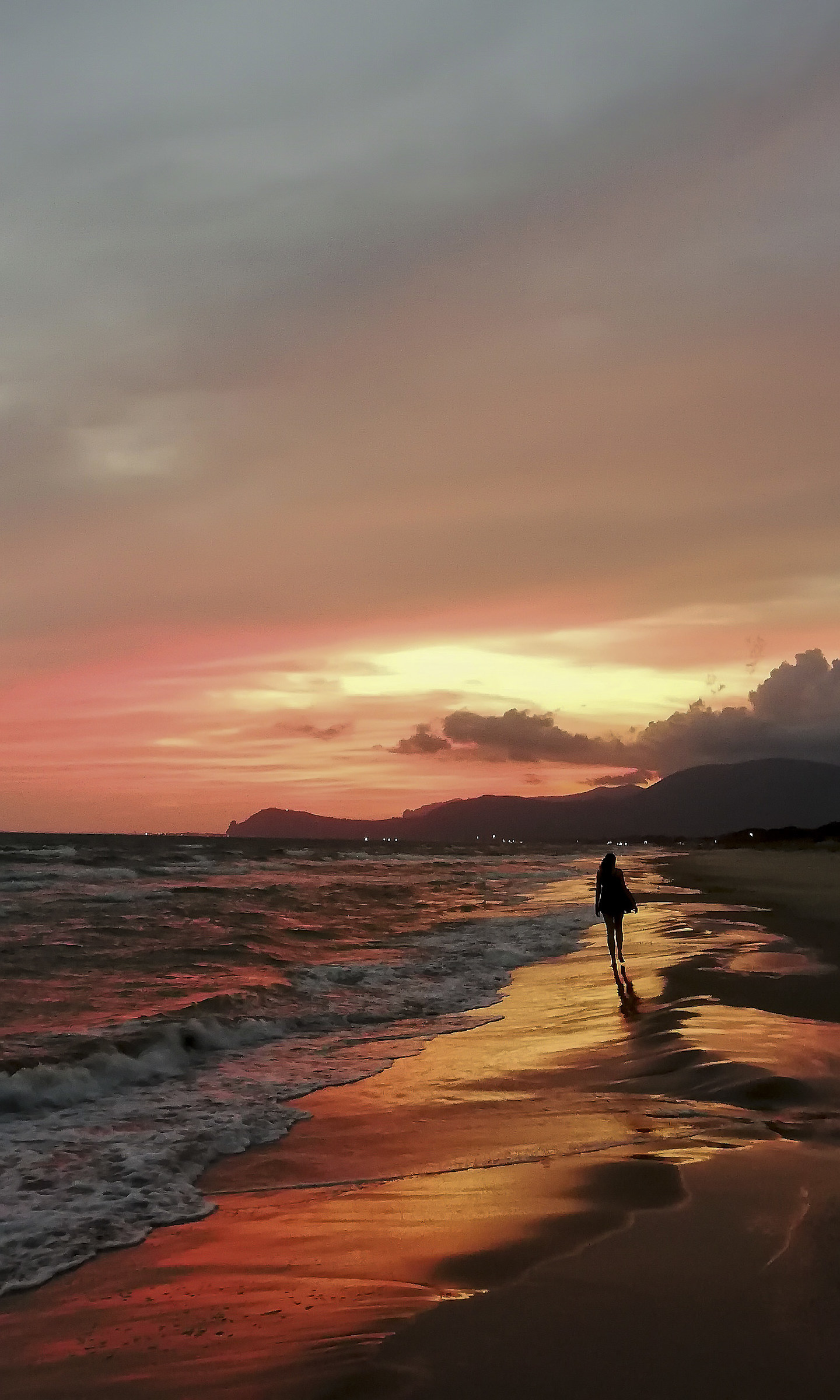 Tramonto in riva al mare