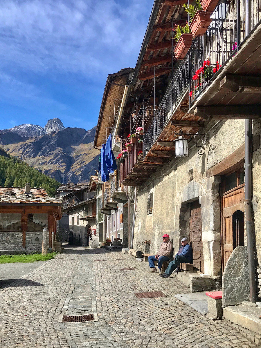 Street Photo in Chianale