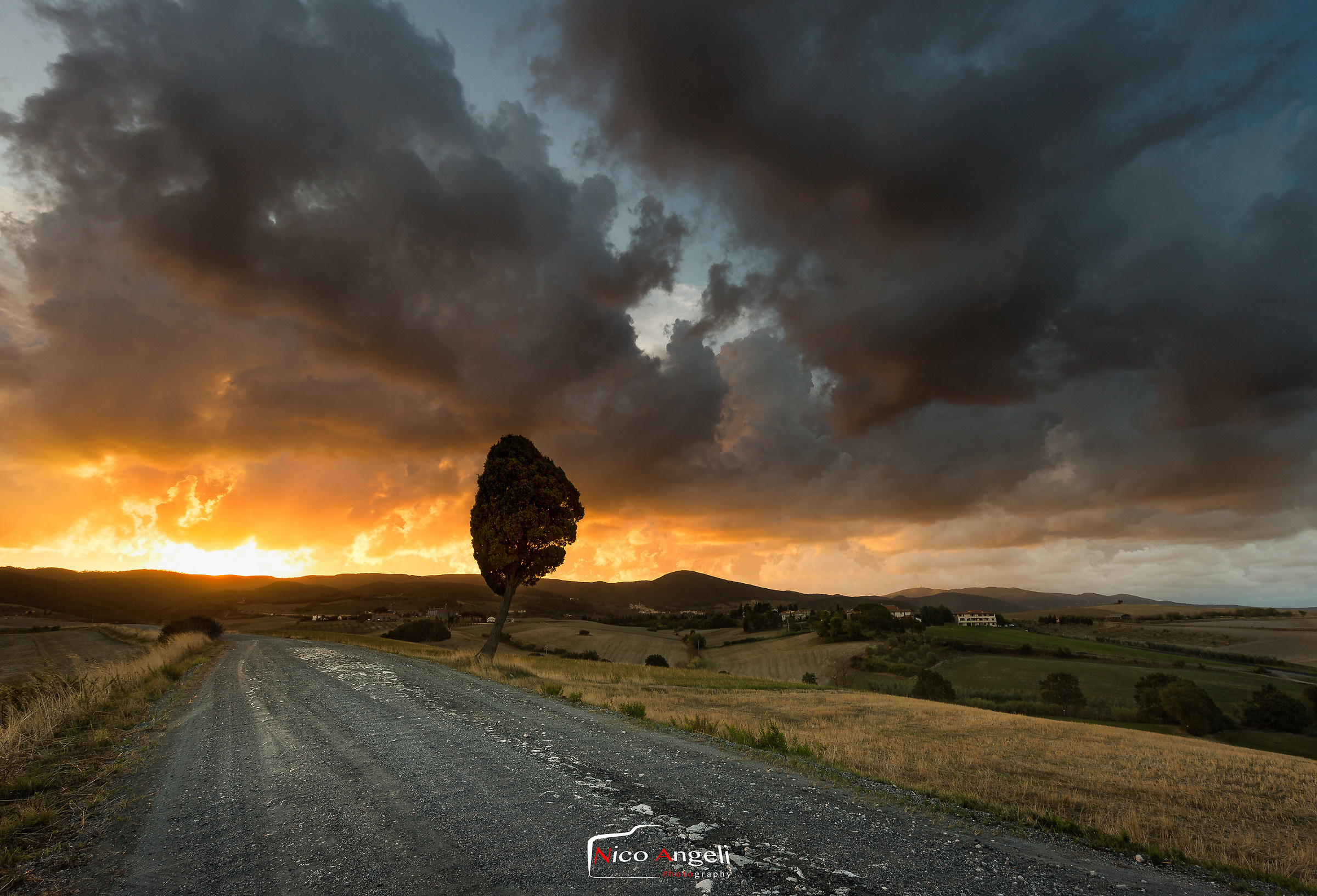 Alba infuocata ad Orciano Pisano