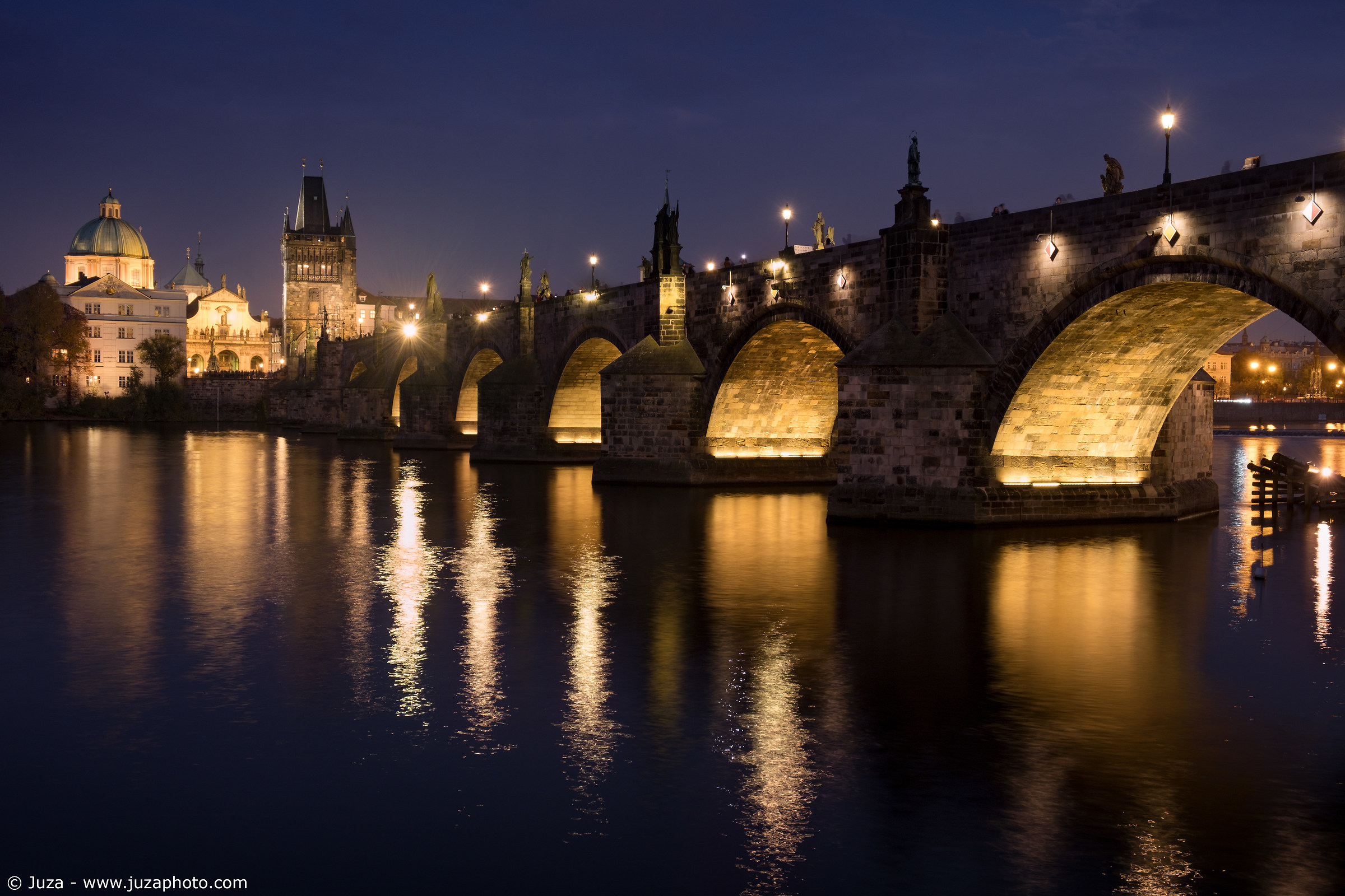 Charles Bridge, Praga