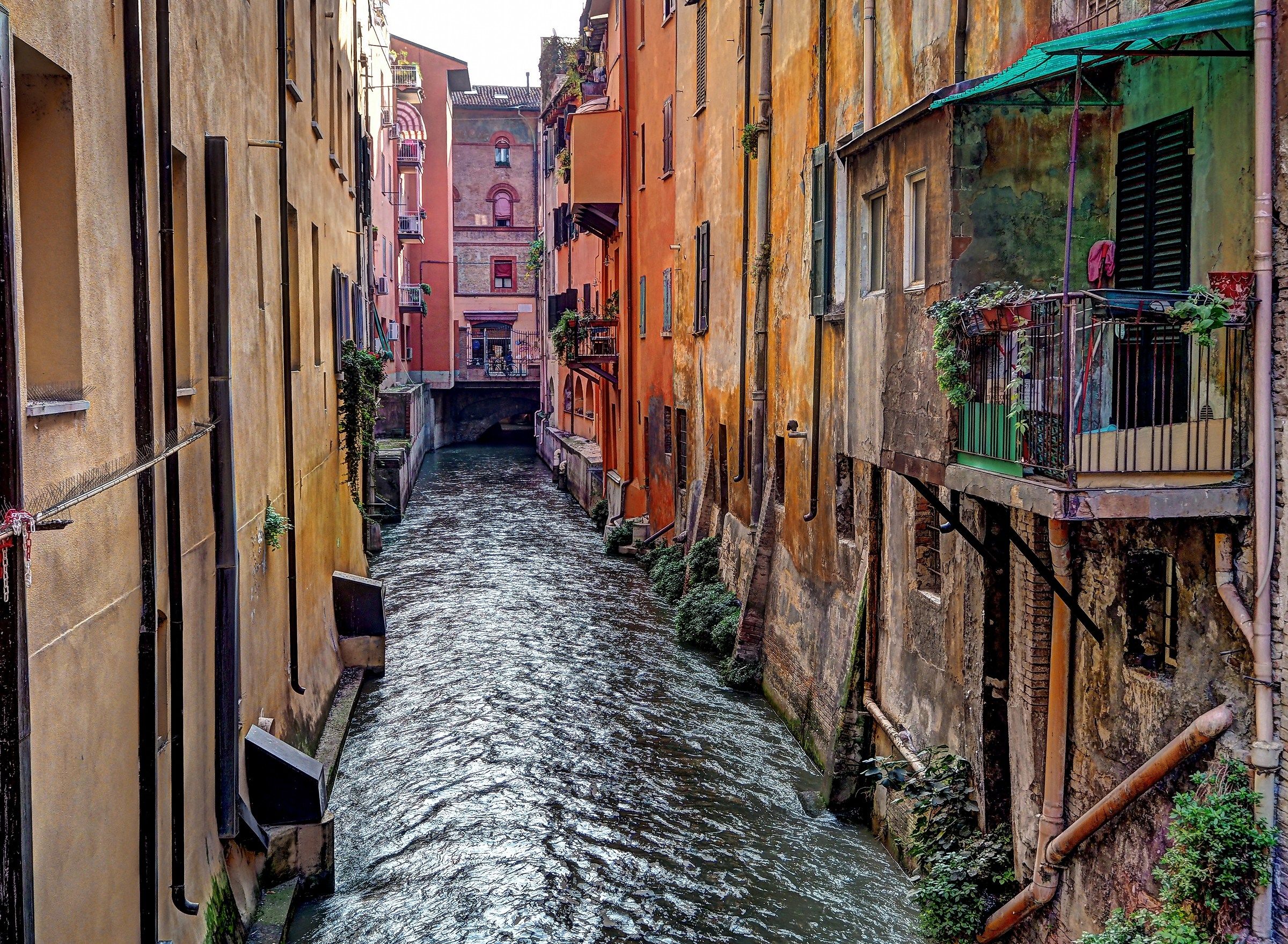 Bologna channel of Moline from via Piella