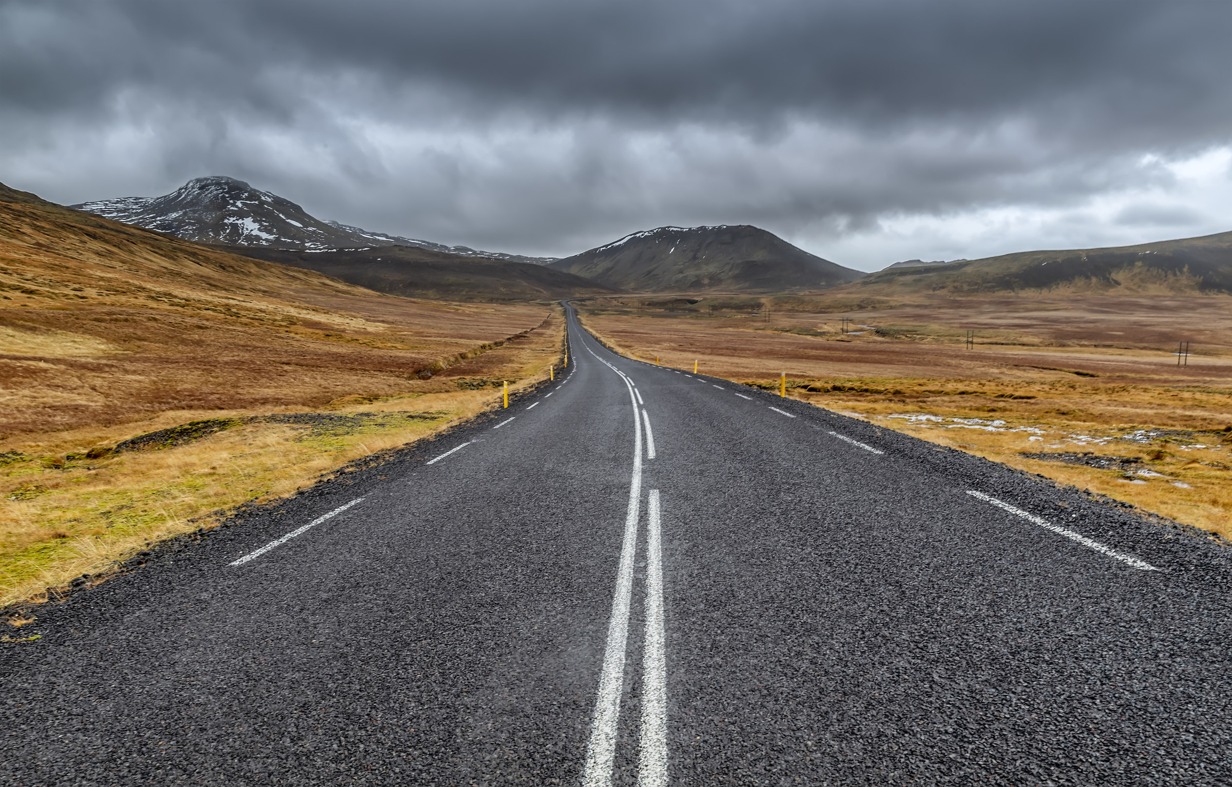 On the road to Arnastapi