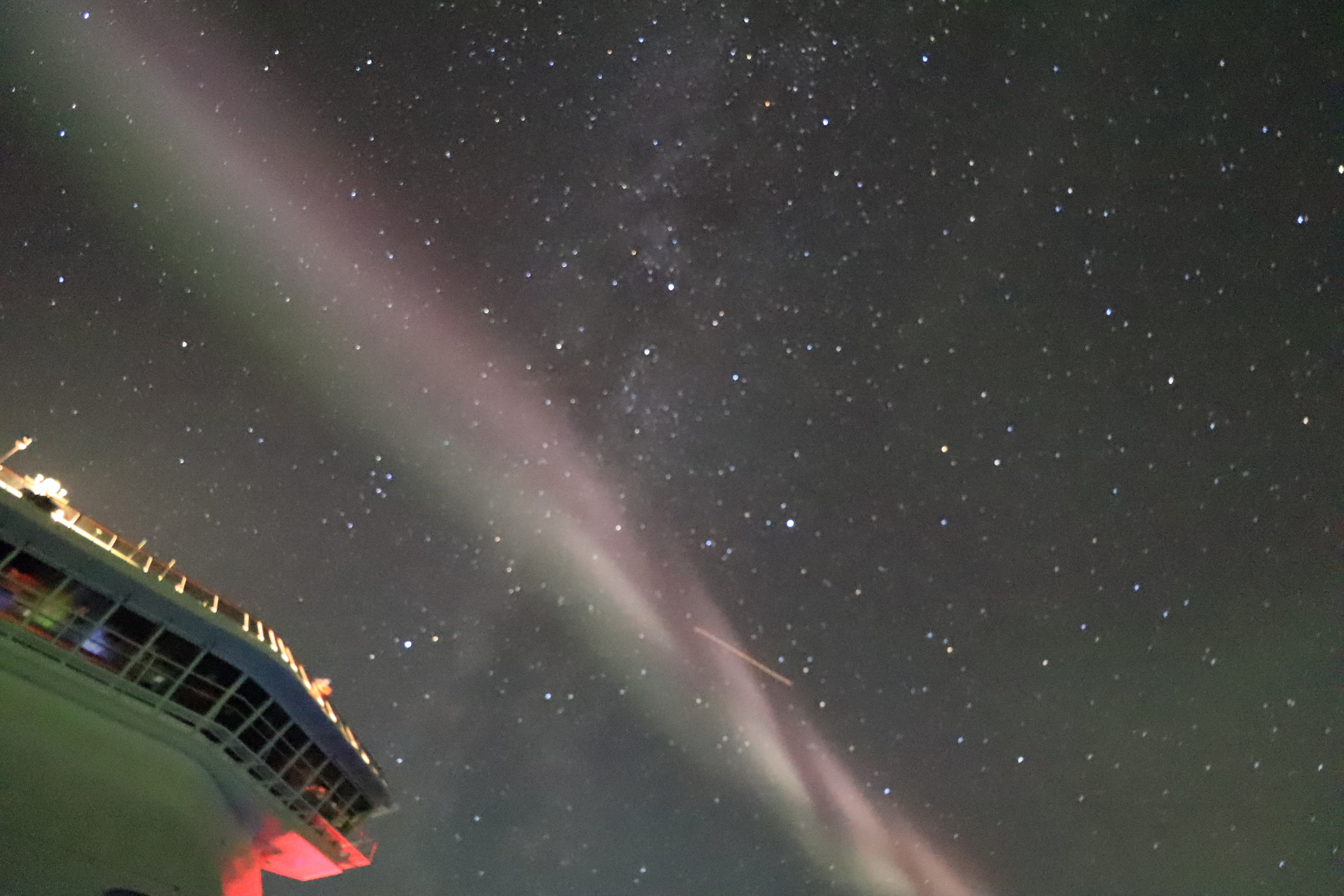 l'arcobaleno di notte