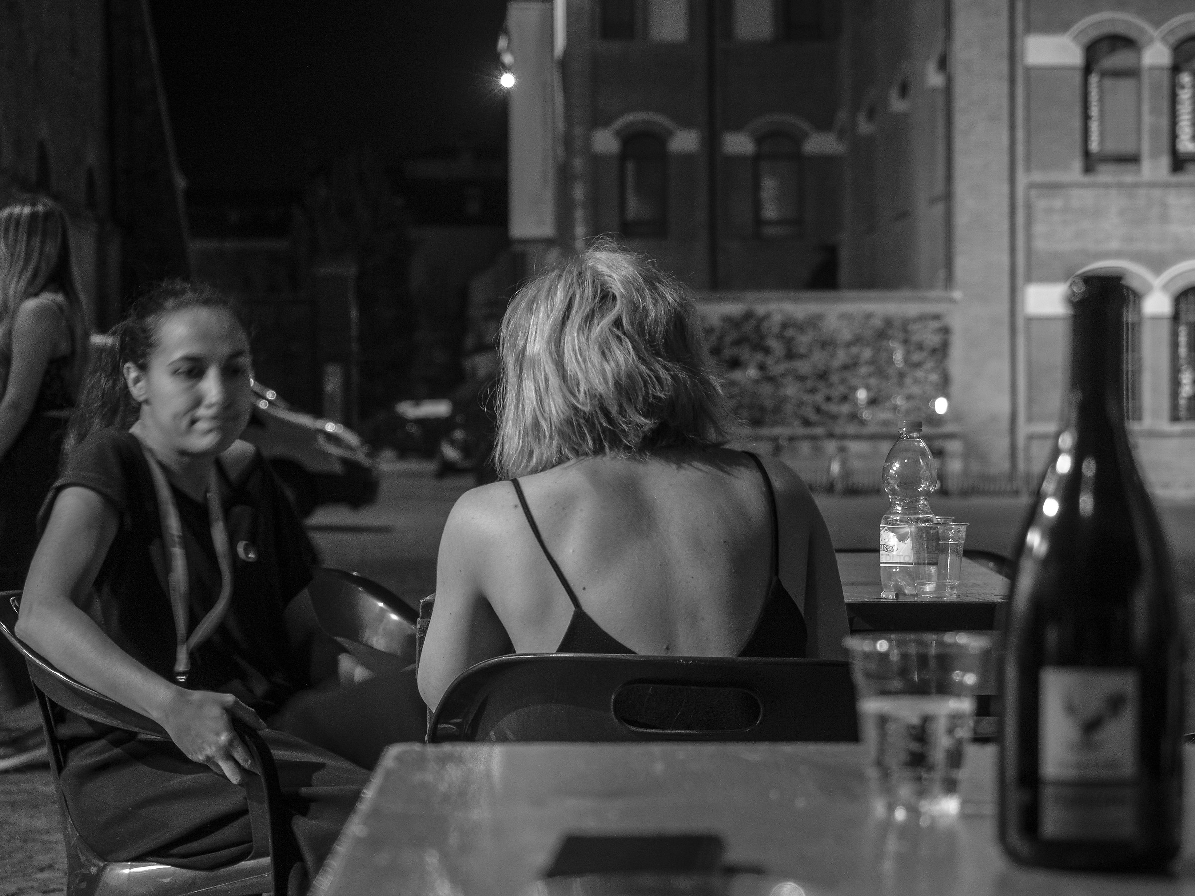 P.le Re Astolfo, ci si ristora la sera