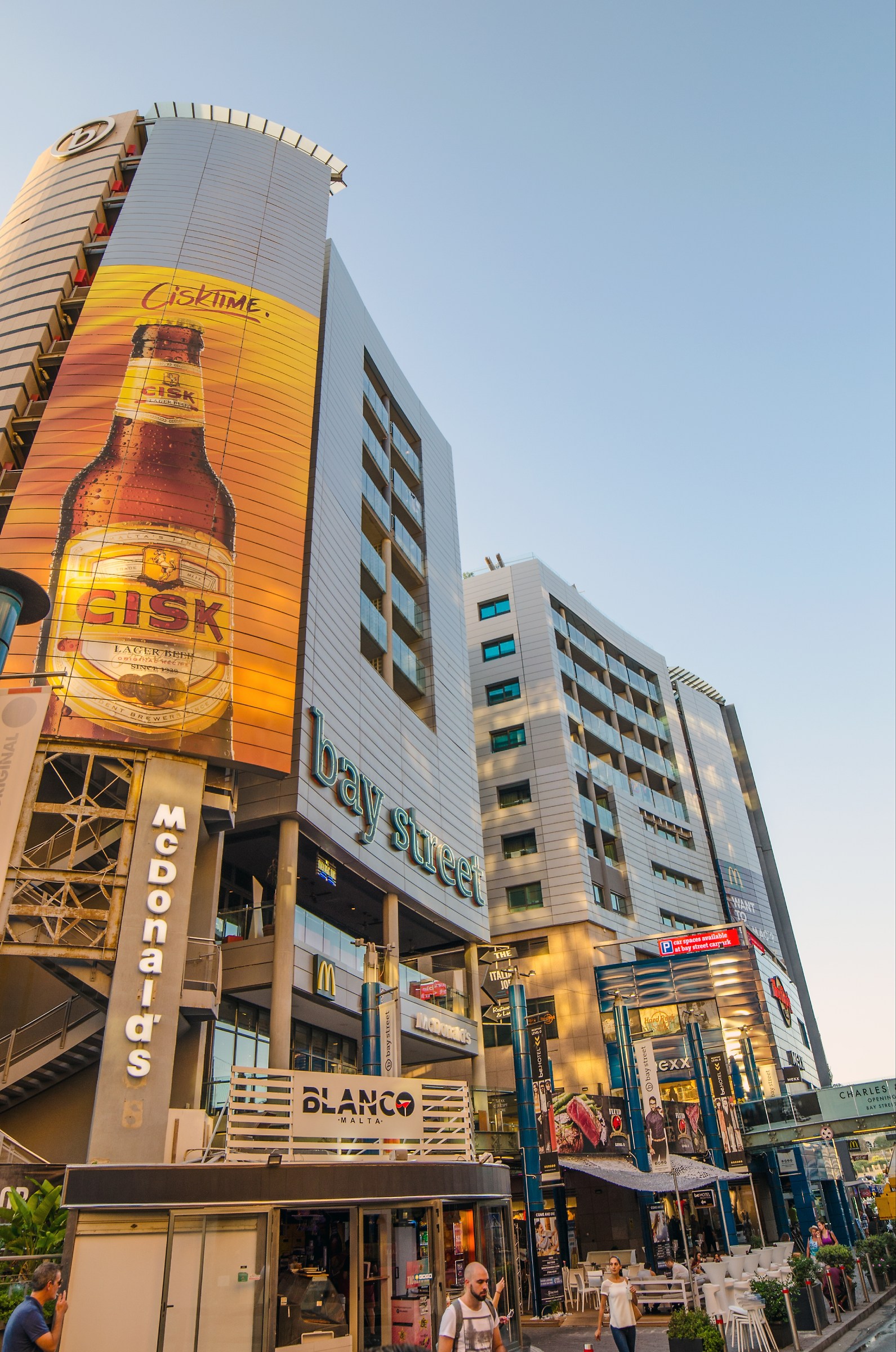 Bay Street Saint-Julian