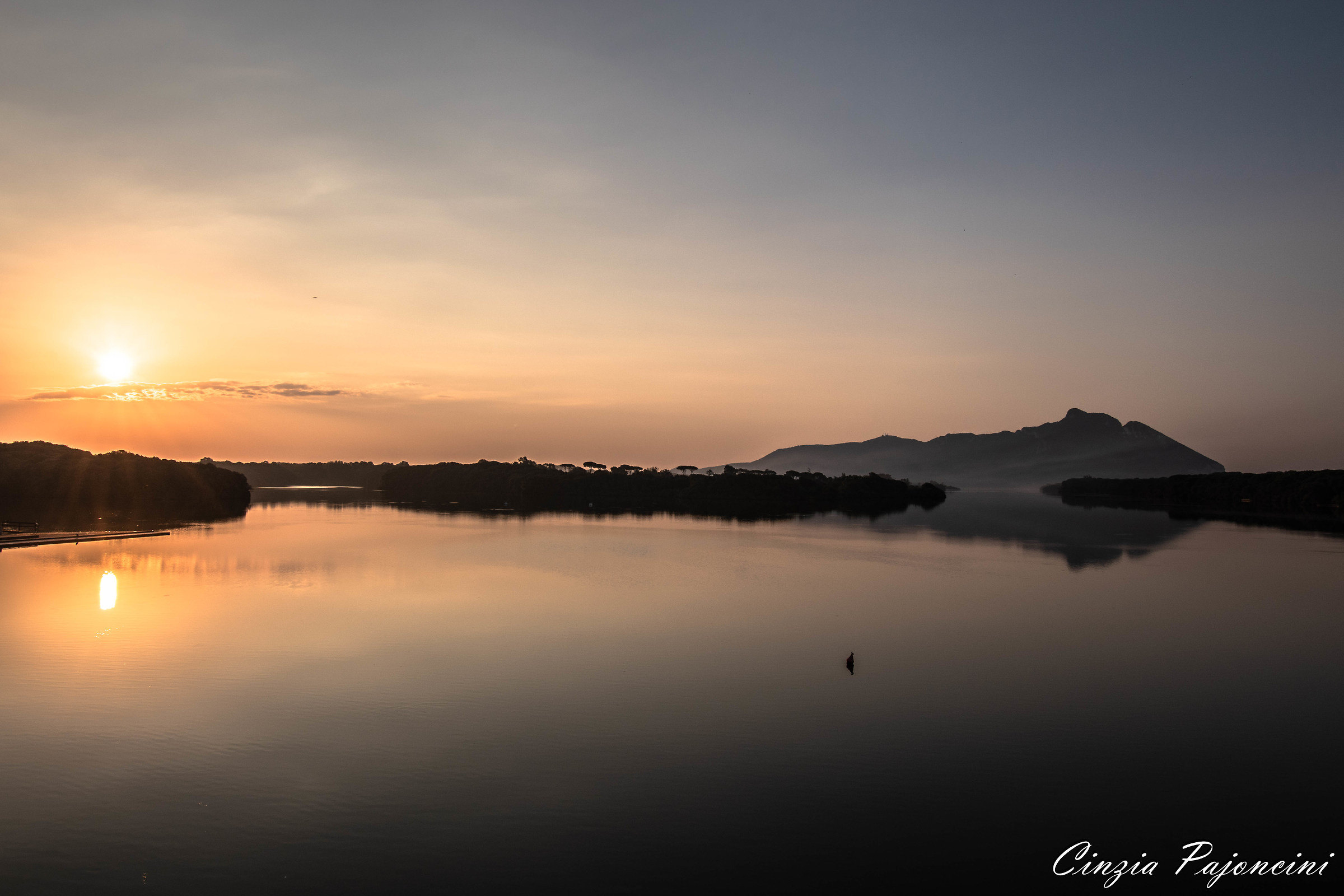 Alba sul Lago di Paola