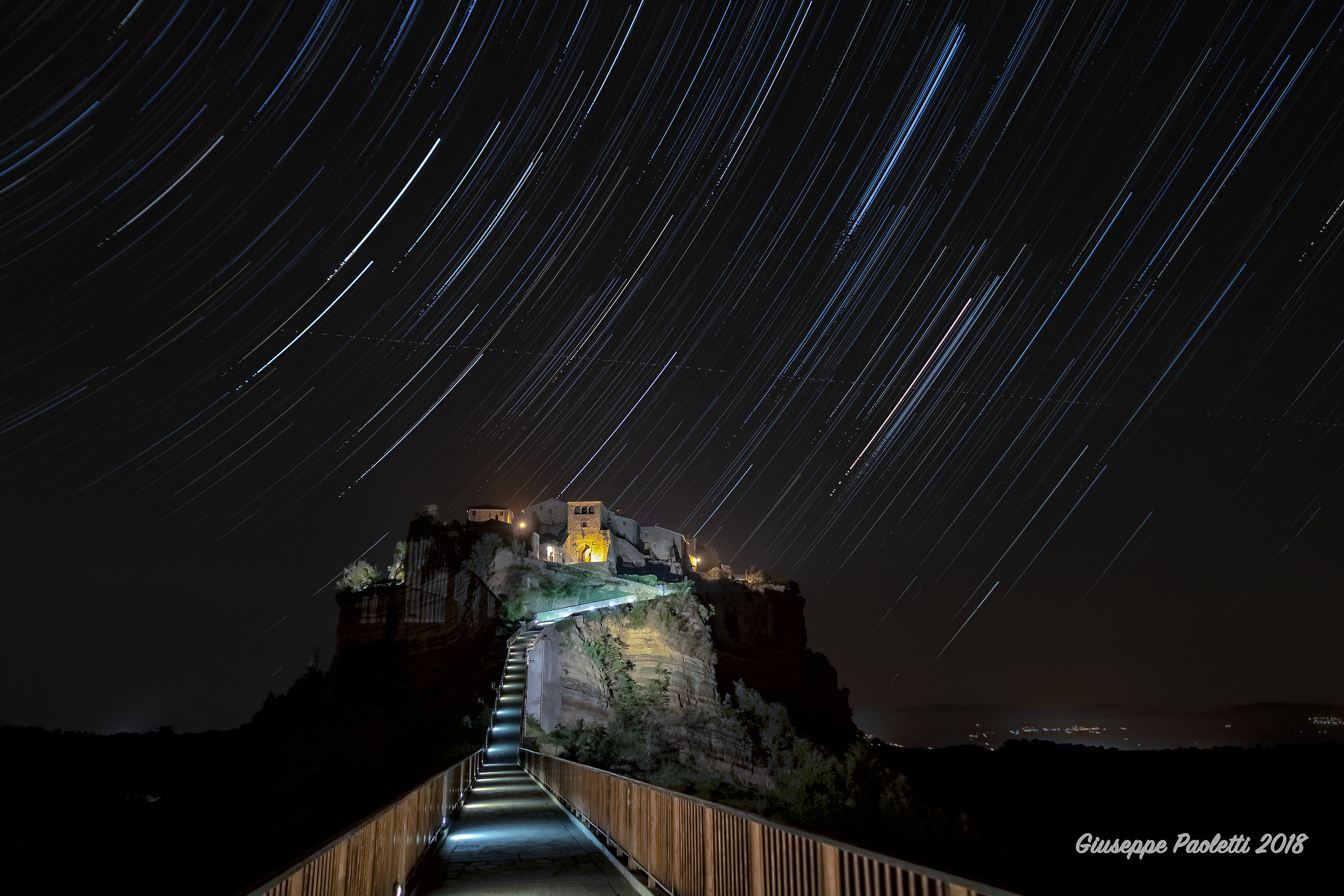 Startrail Civita di Bagnoregio