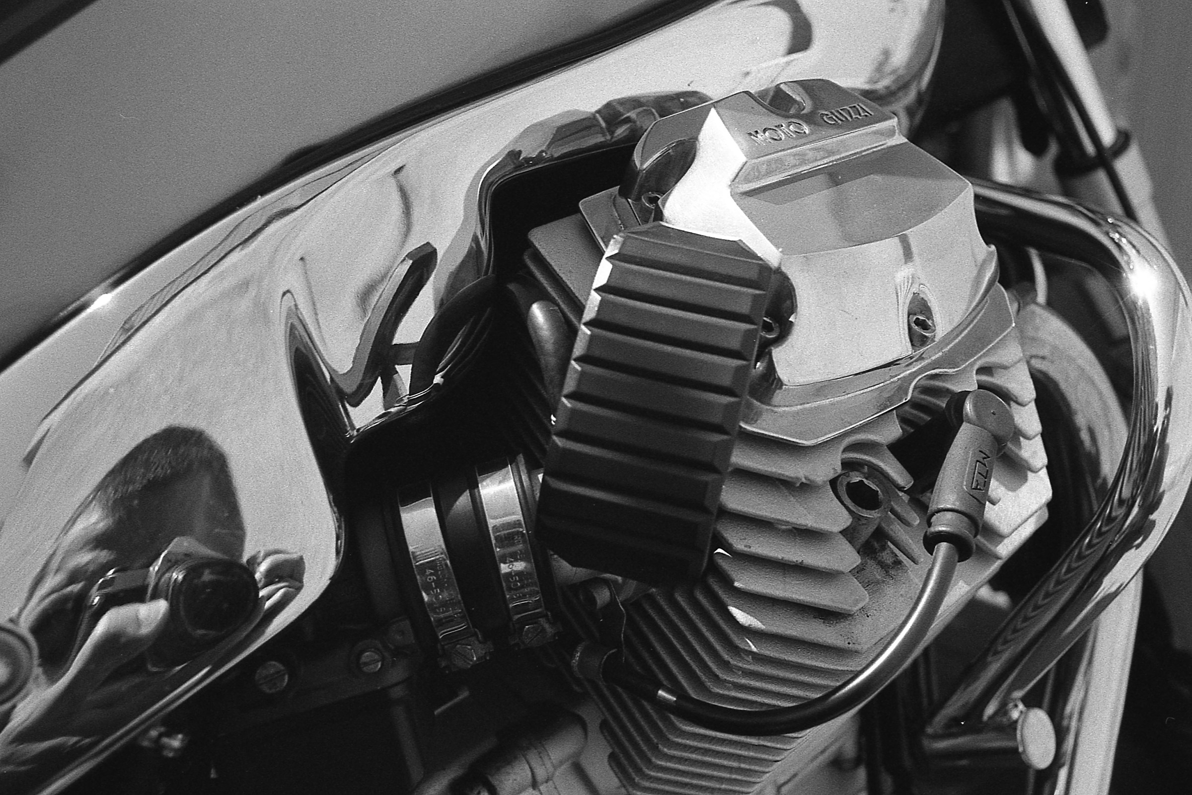 Selfie con Pentax su Moto Guzzi