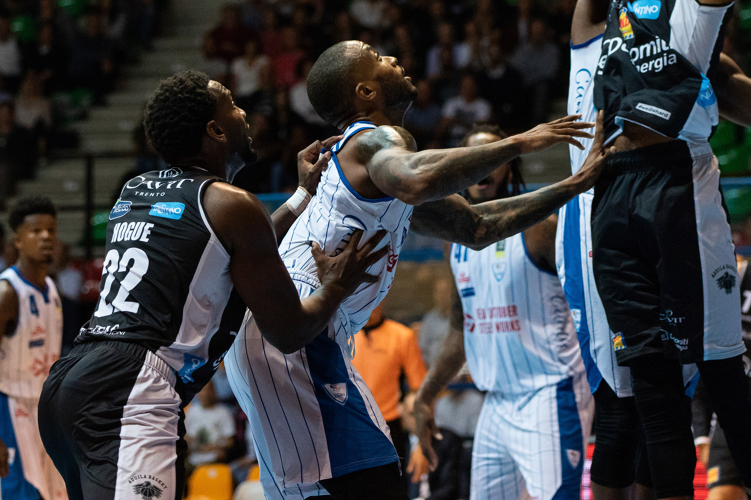 Contact under Basket