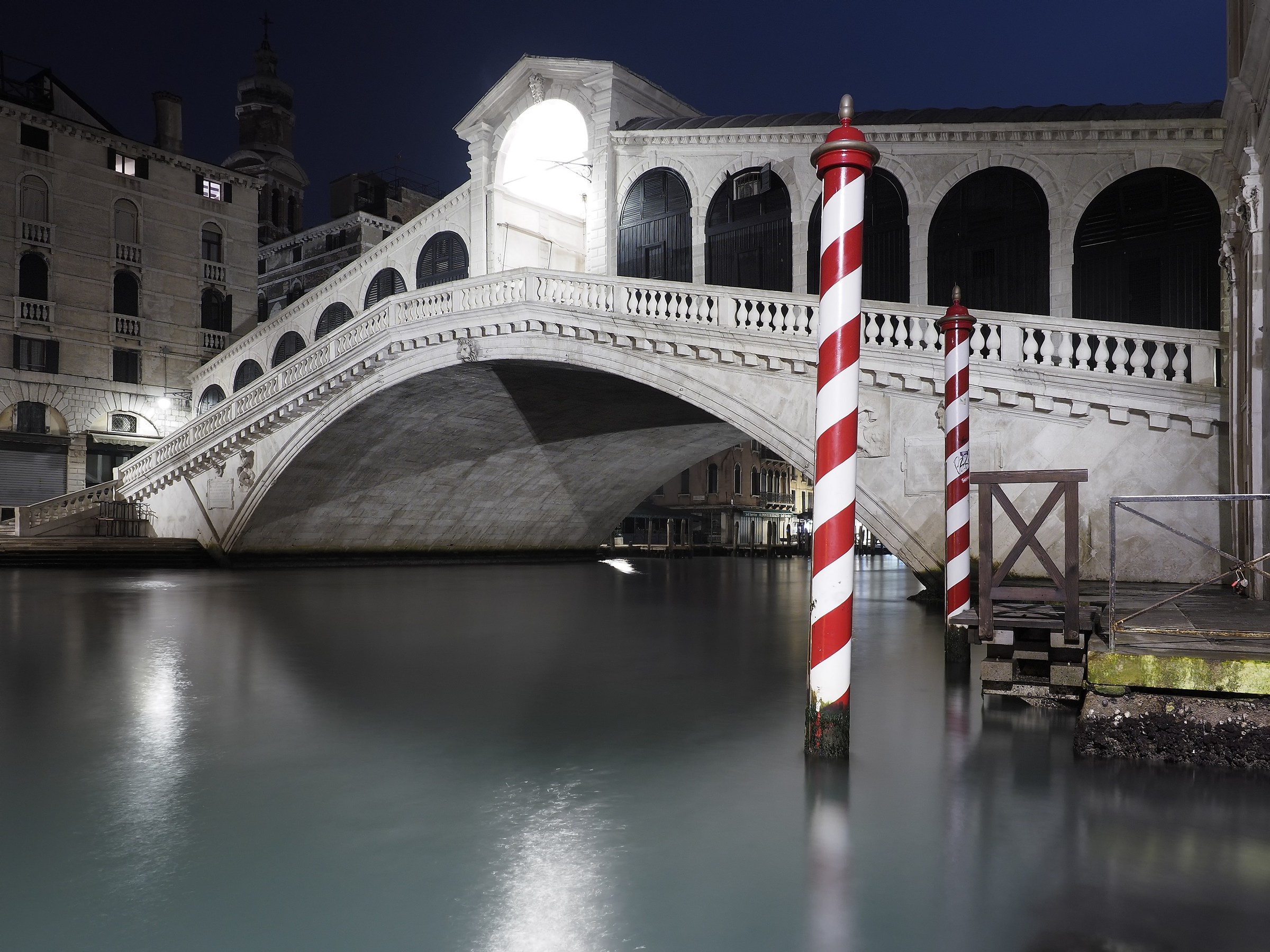 Ponte di Rialto by night
