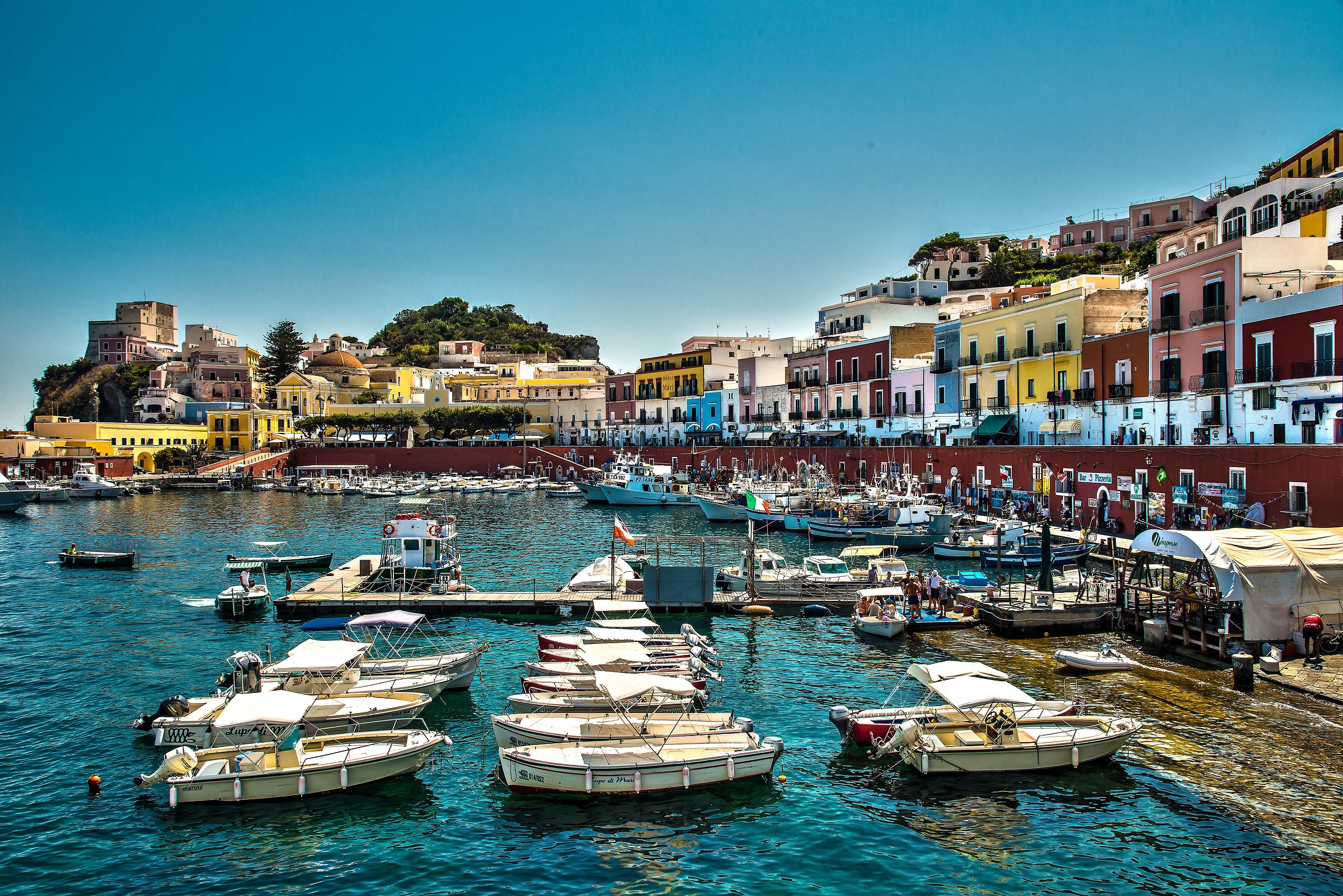 l'arrivo al porto di Ponza