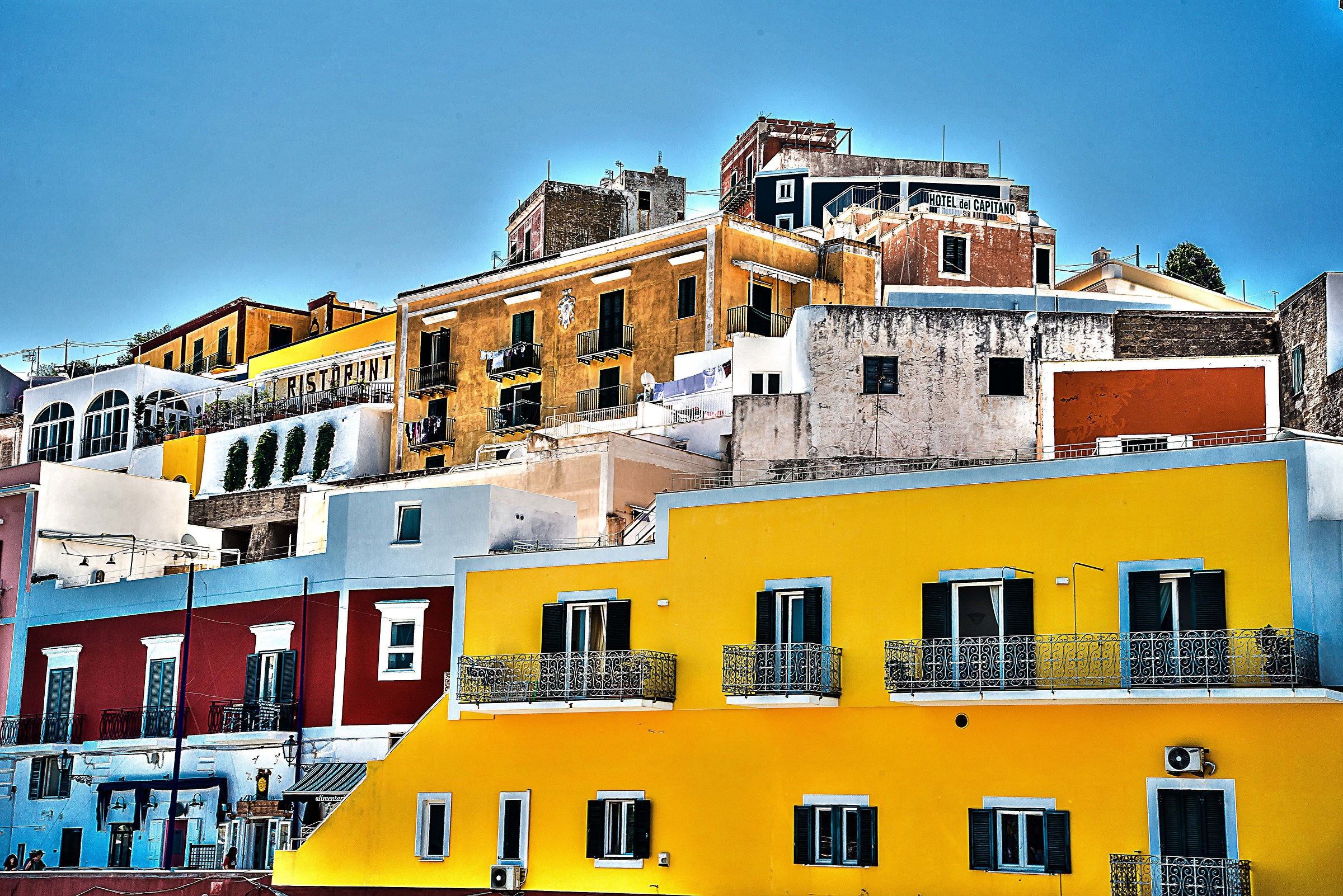 The colors of Ponza