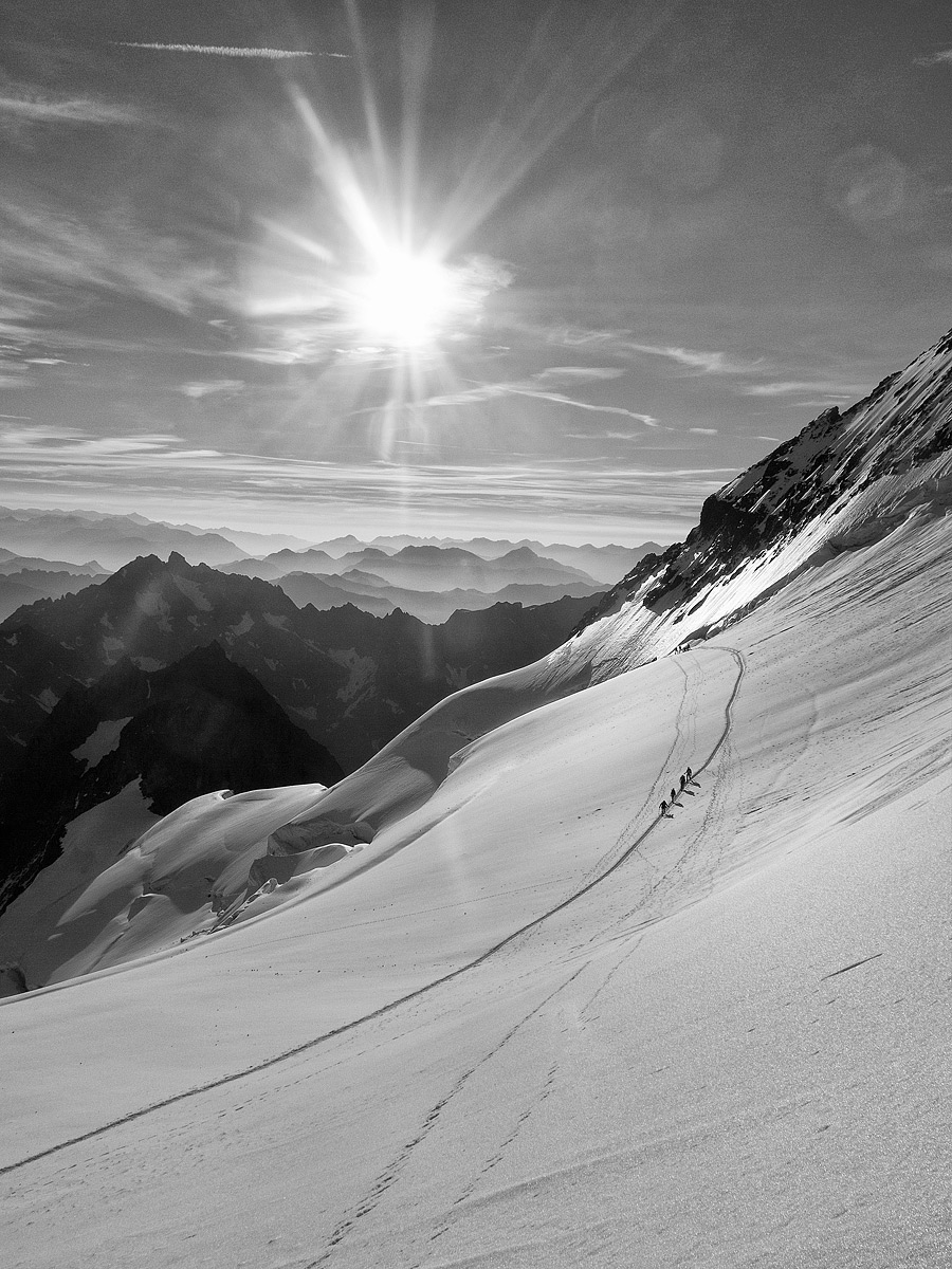 Barre des Ecrins (d. 4,102)